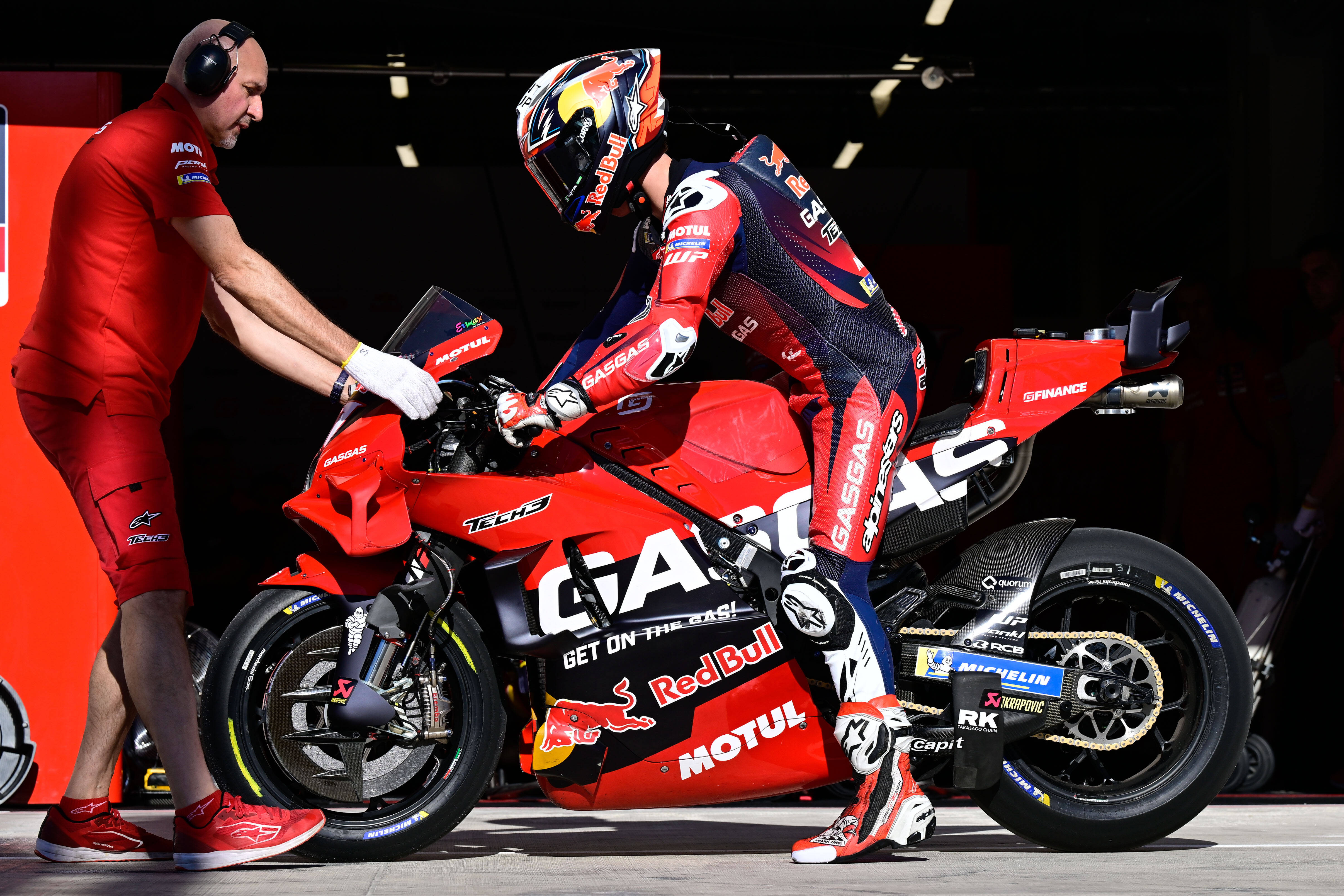 "Il va se passer quelque chose de fort": On a rencontré le patron du team varois GasGas-Tech3 avant l'ouverture de la saison MotoGP