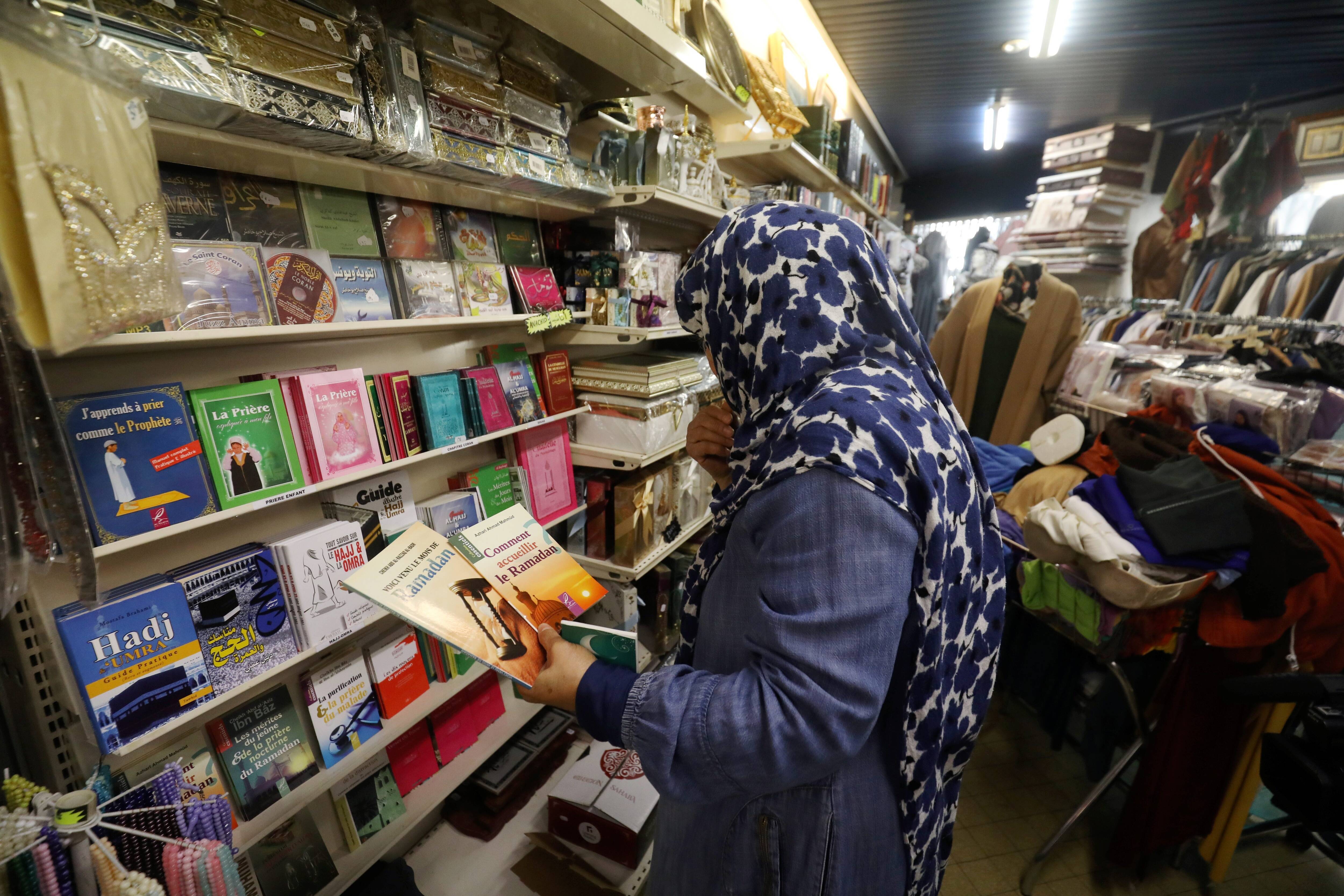 "Je l'invite à venir boire le thé pour discuter": fermée par le préfet, la librairie musulmane Iqra a rouvert ce mercredi matin à Nice
