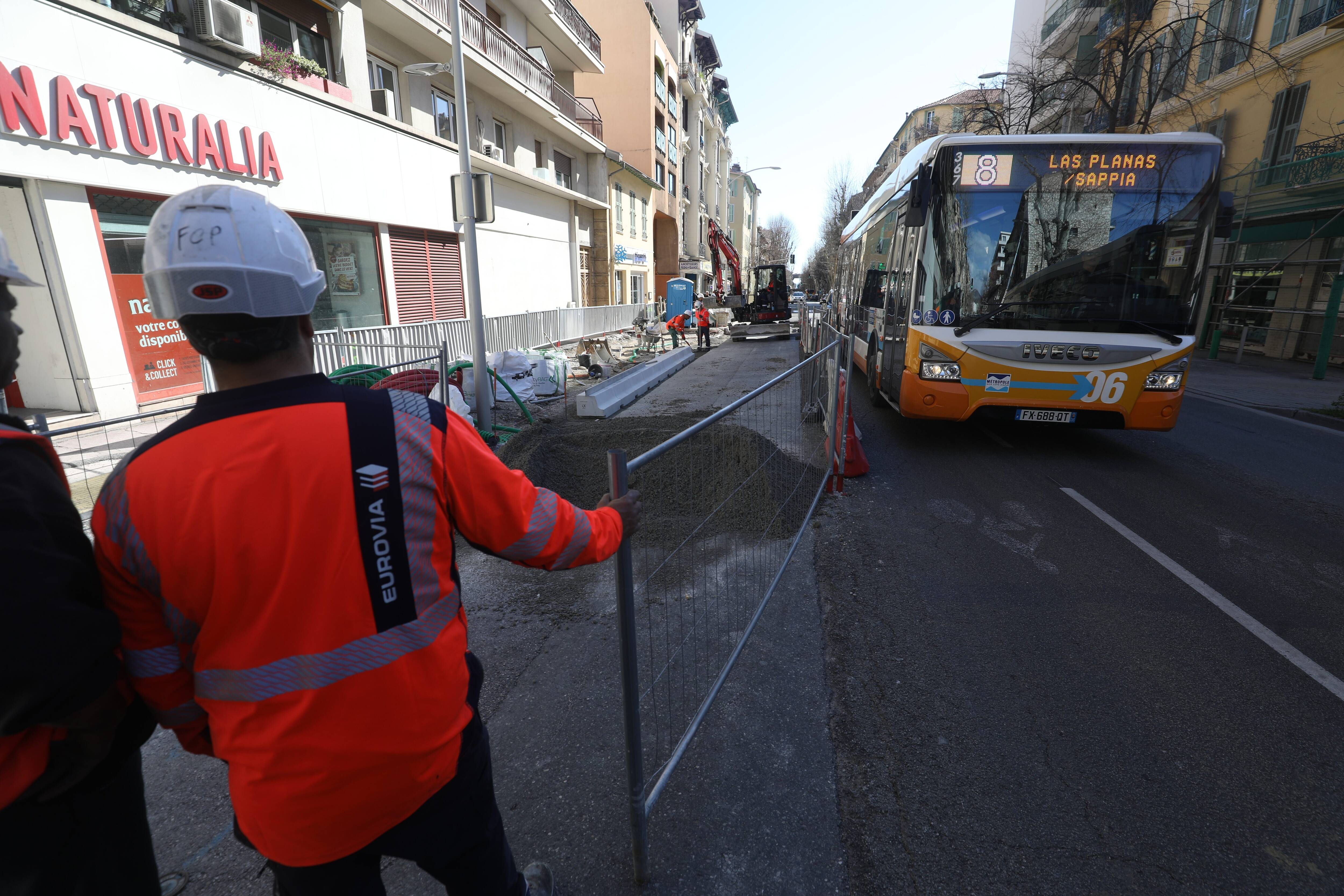 Nice se dote d'un bus à haut niveau de service: les quais sont en construction sur cet axe majeur de la ville