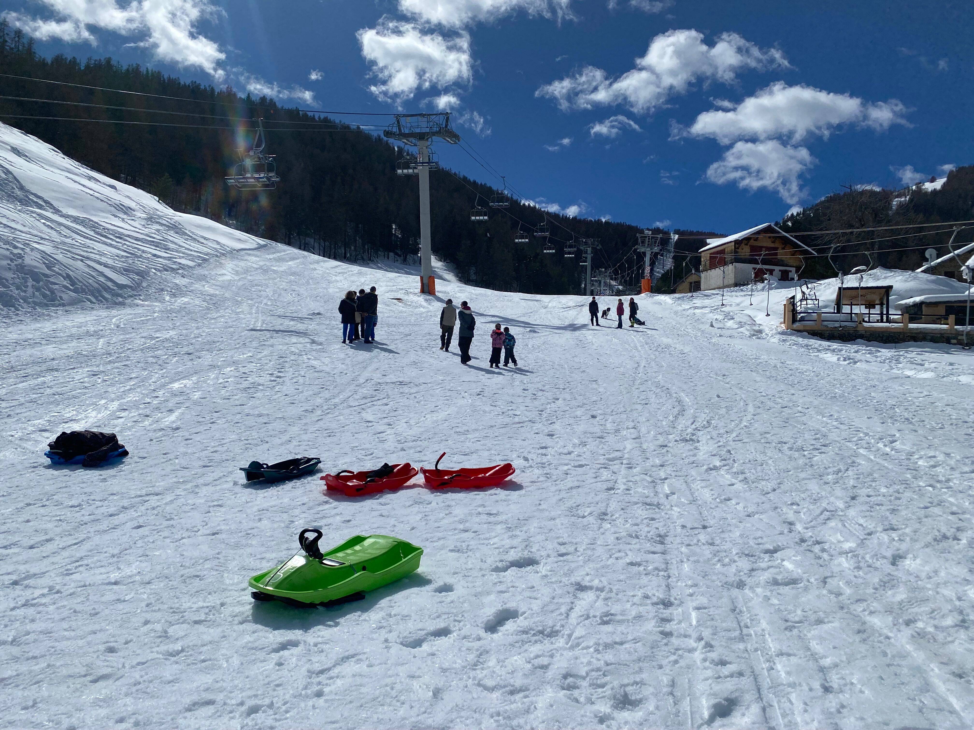 "Pour une fois qu'on a de la neige, on n'a pas de courant": malédiction pour cette petite station de ski de la Côte d'Azur, les touristes s'en vont