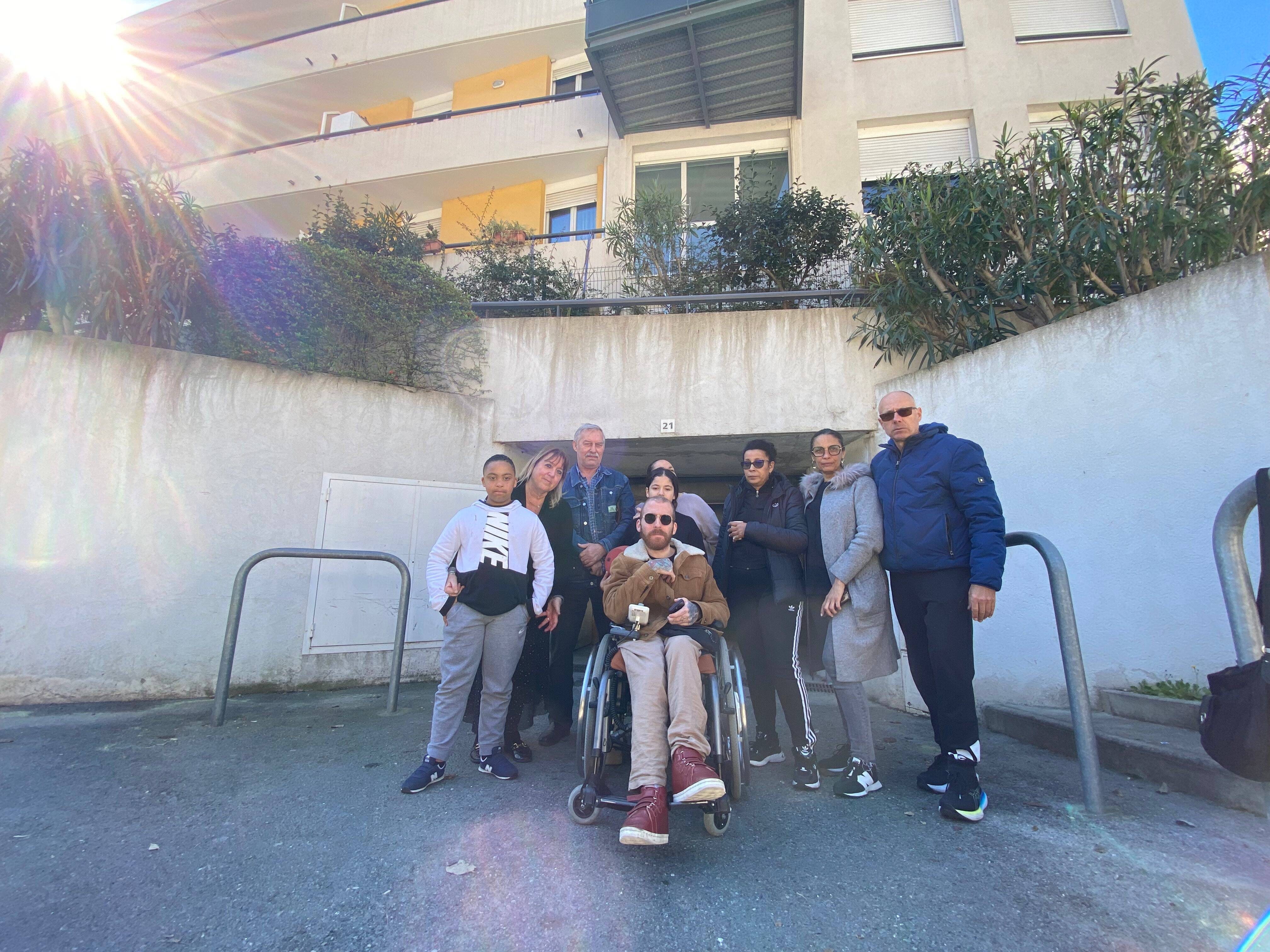 "J'ai arrêté de compter après la centième inondation": sans électricité à cause d'importantes infiltrations d'eau, ces locataires niçois sont à bout