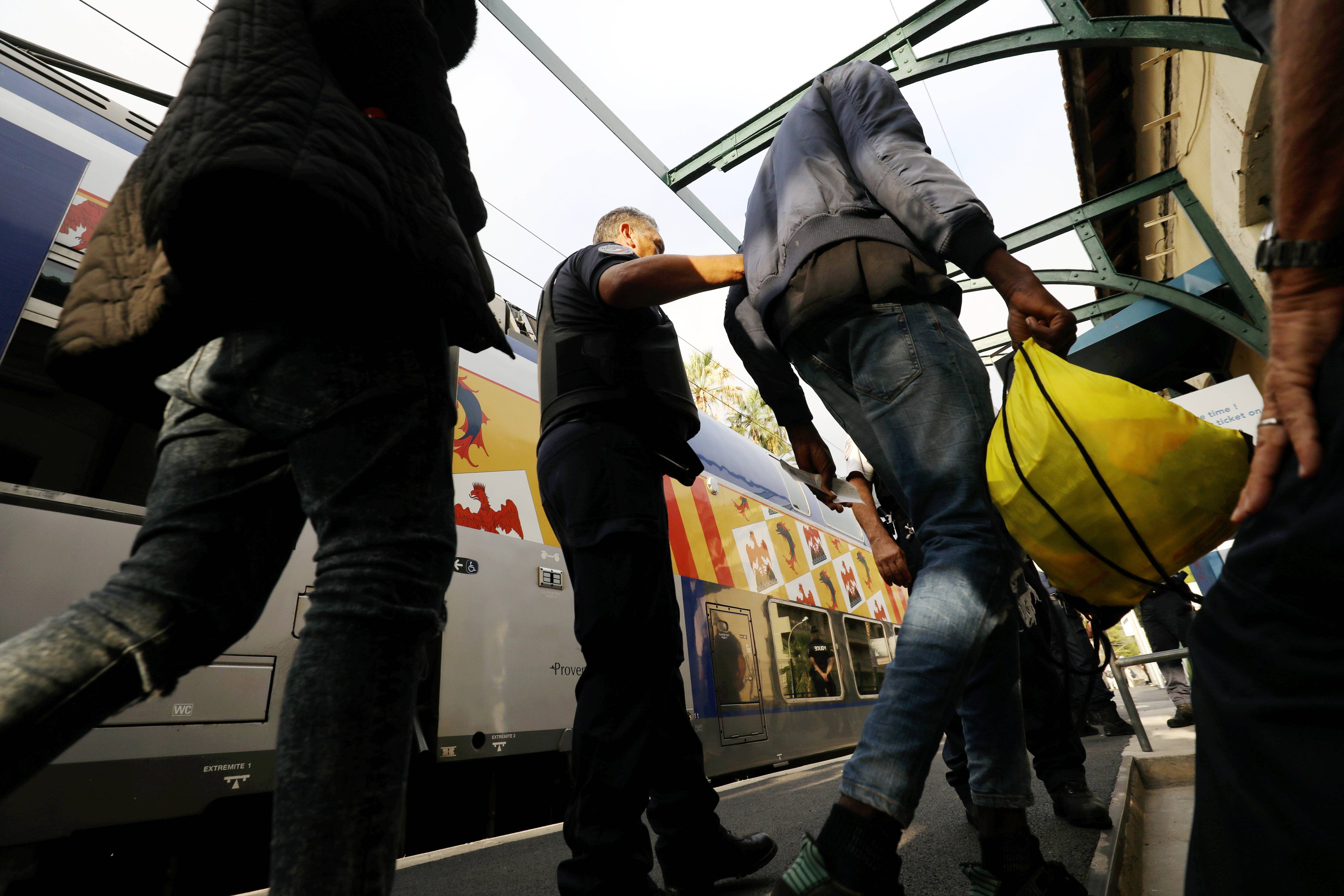 Les reconduites à la frontière de migrants en nette baisse depuis l'interdiction des "non-admissions"