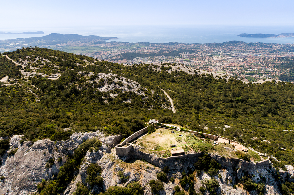 Mise à prix à 100.000 euros: ce fort sur les hauteurs de La Valette va être vendu aux enchères