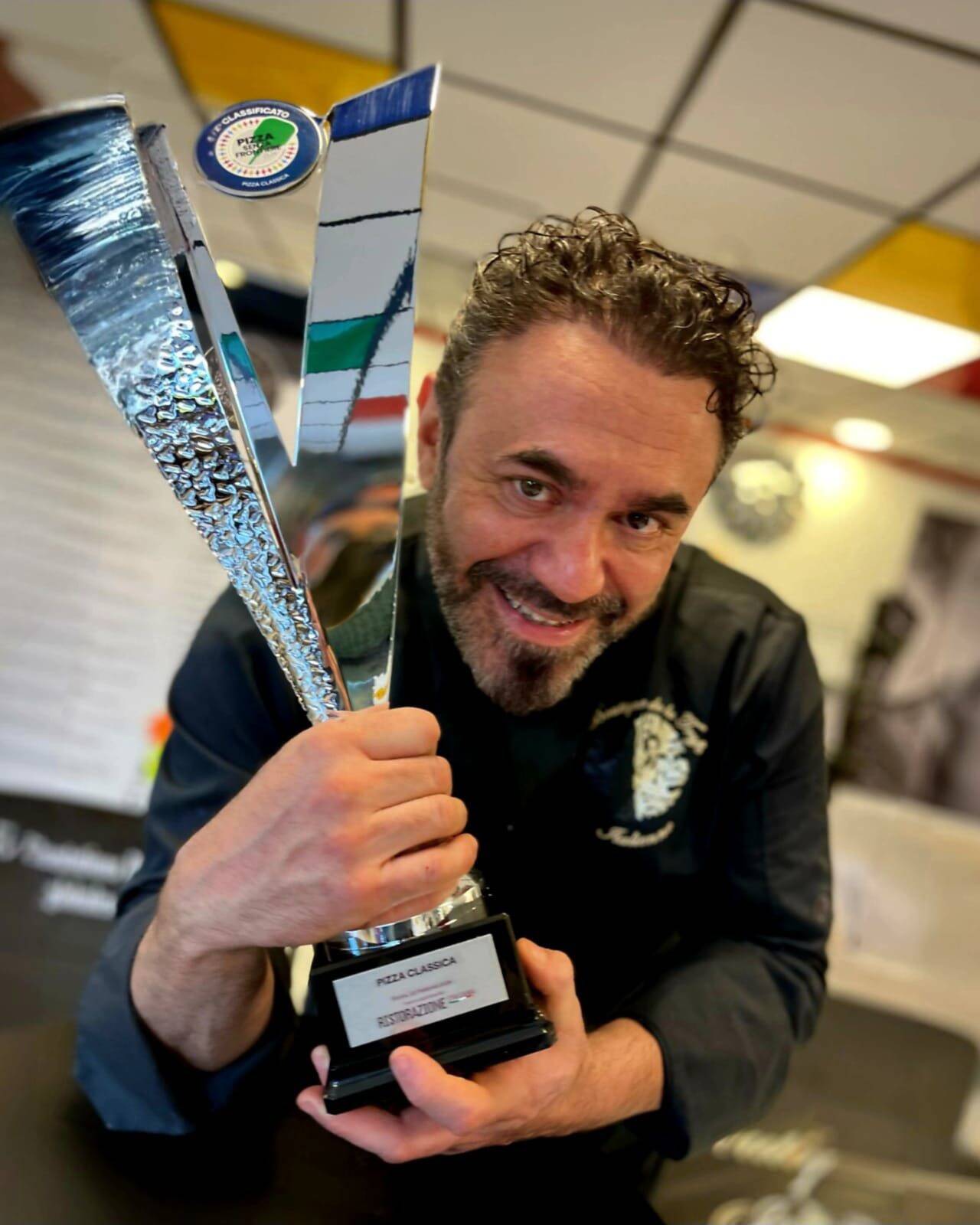 Le vice-champion du monde de pizza est à Cannes et il donne la recette!