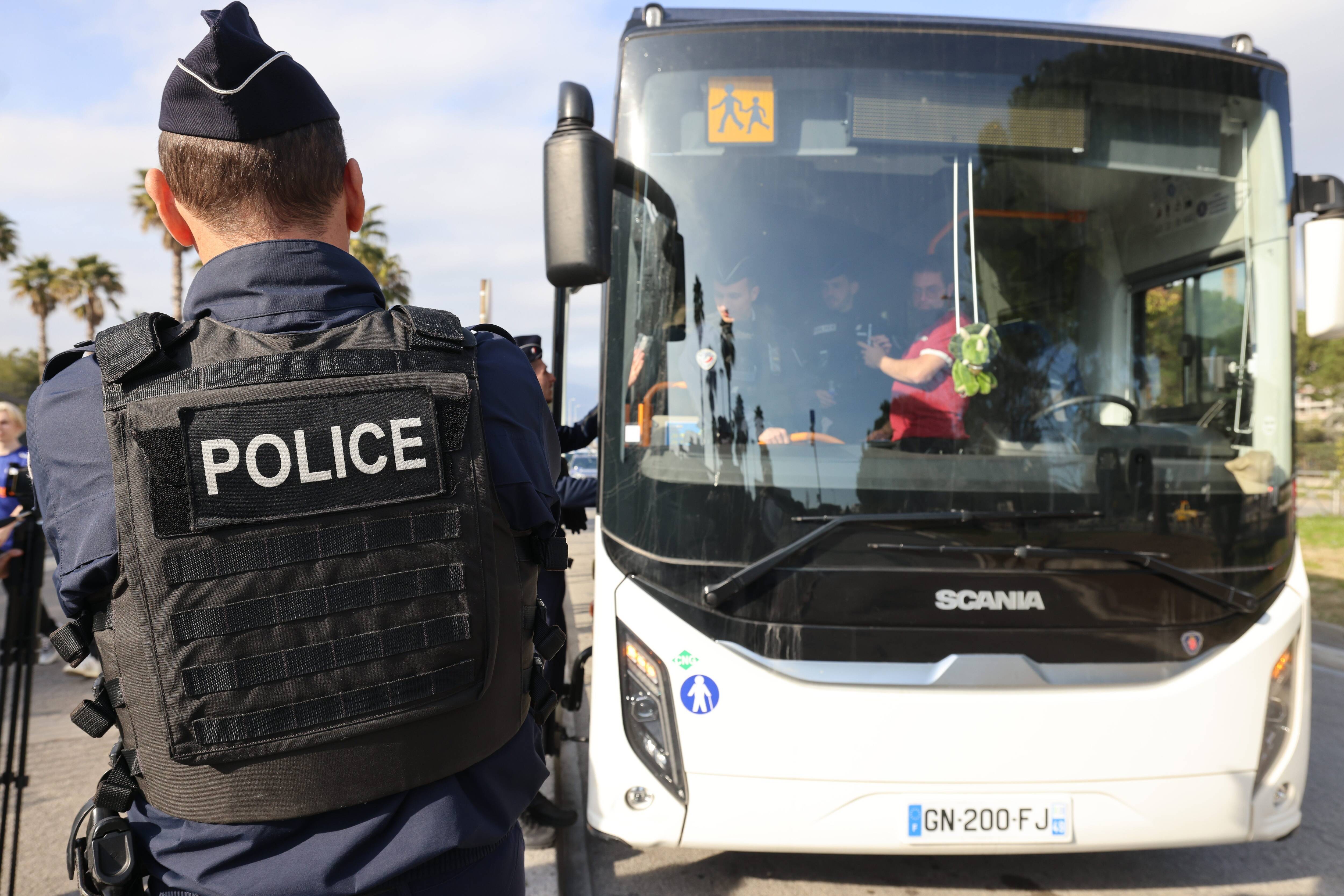 "Un chauffeur a déjà demandé à un enfant de souffler à sa place": comment les éthylotest peuvent être détournés