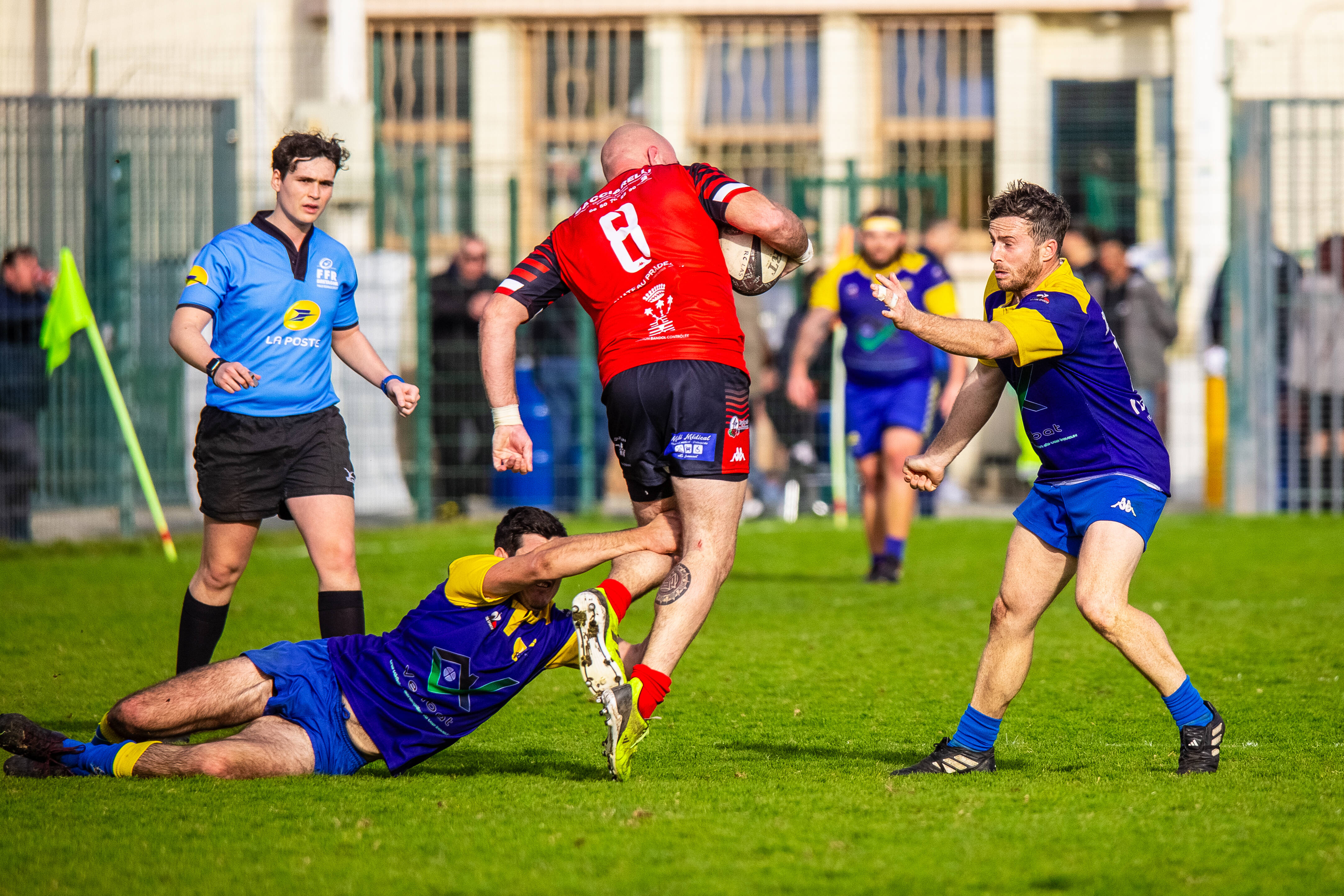 Les premières sanctions à l'encontre du joueur qui a agressé un arbitre niçois en plein match de rugby à Toulon