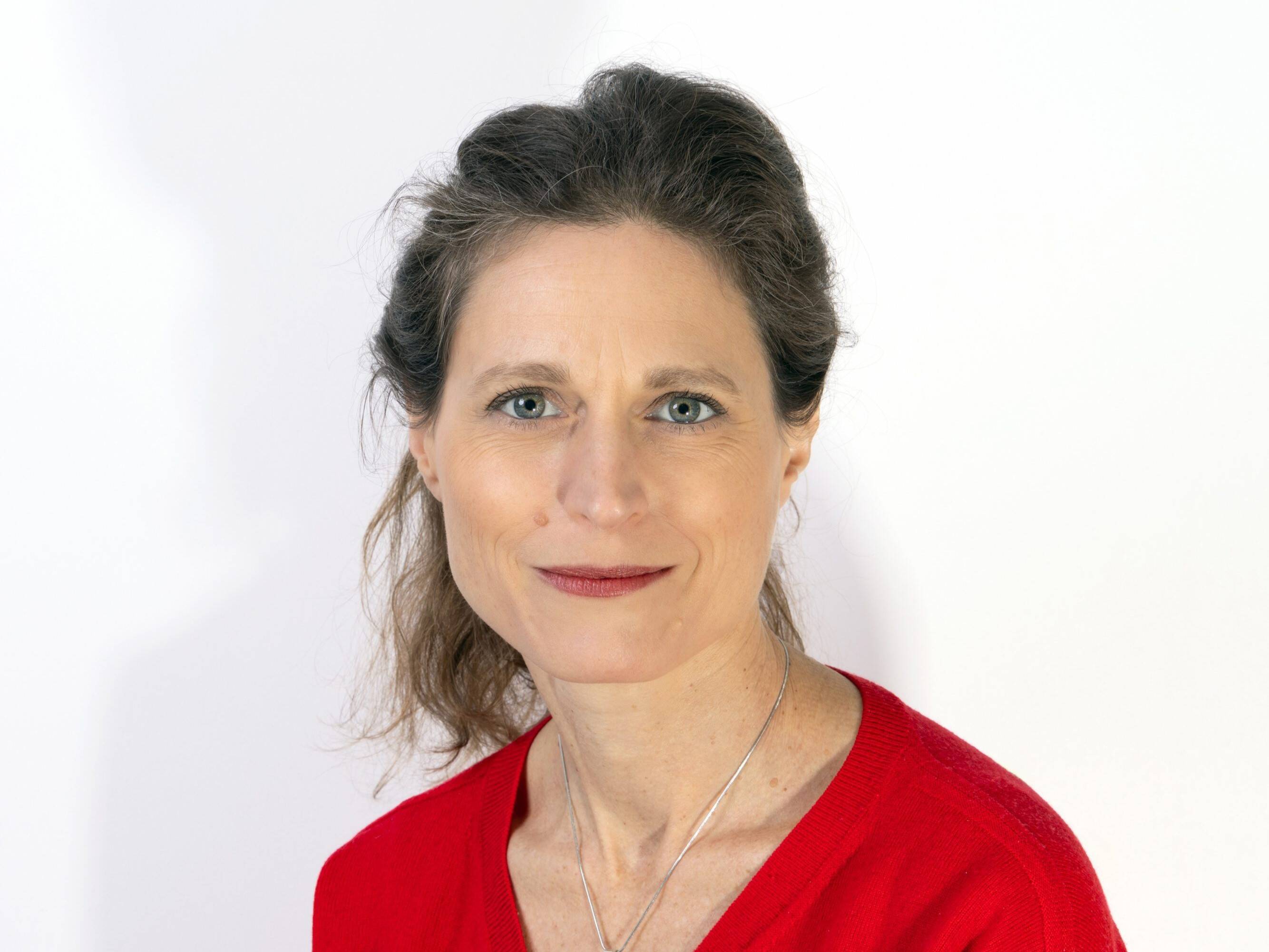 L'ancienne journaliste qui a grandi sur la Côte d'Azur Edwige Coupez publie un premier roman autour de la relation mère-fille et sera à Nice le 26 mars