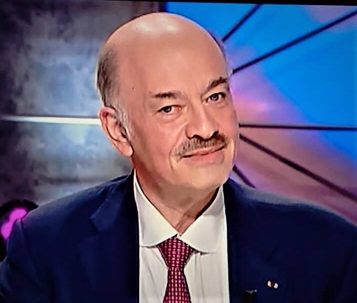 "Le niveau d'alerte attentat aurait dû être relevé plus tôt en France", estime Alain Bauer