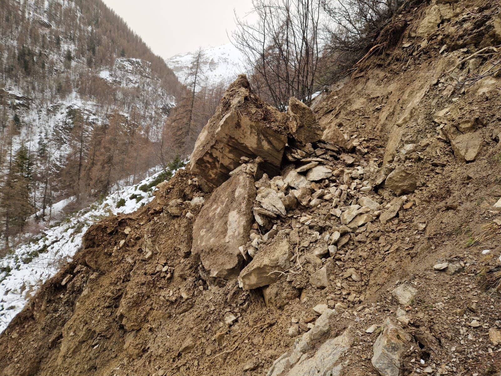 Route de Roubion coupée par un éboulement: une réouverture prévue ce samedi soir