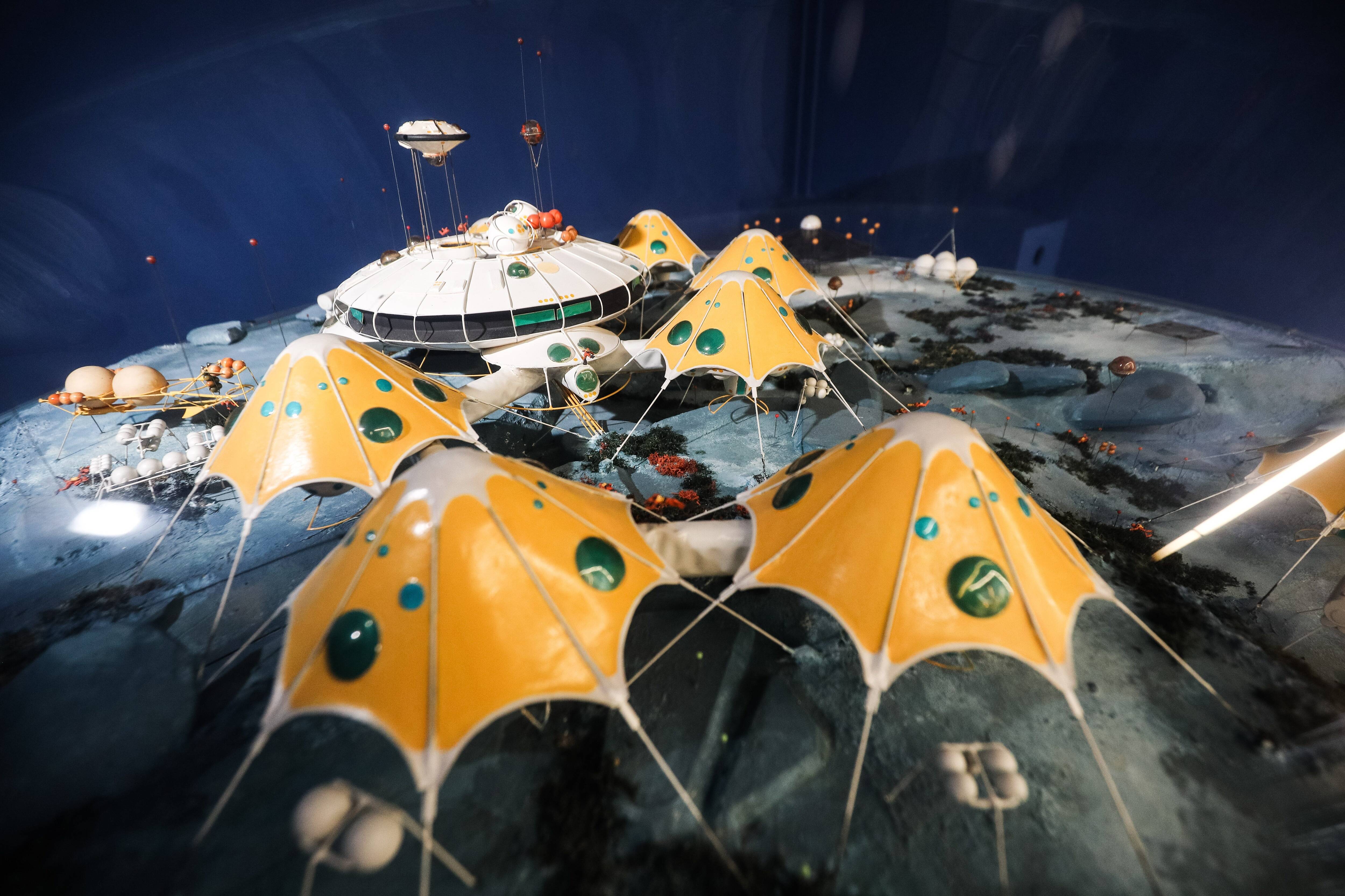 Village sous-marin, station internationale océanique... Les projets fous de Jacques Rougerie, l'architecte du "monde sous la mer", exposés à Hyères