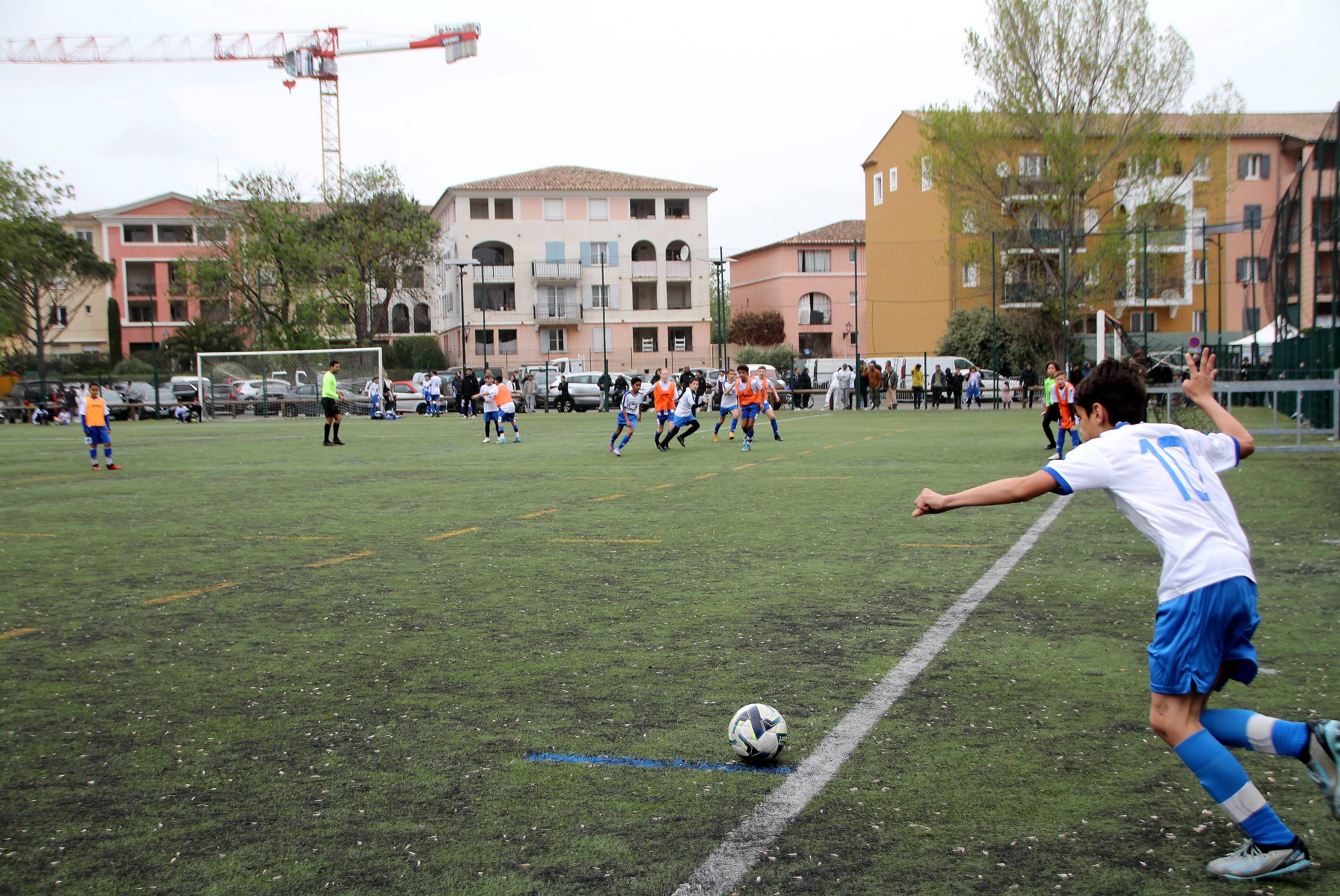 "S'il n'est pas remplacé, ce sera une catastrophe sociale": à Cogolin, la vente programmée du stade Galfard ne convainc personne
