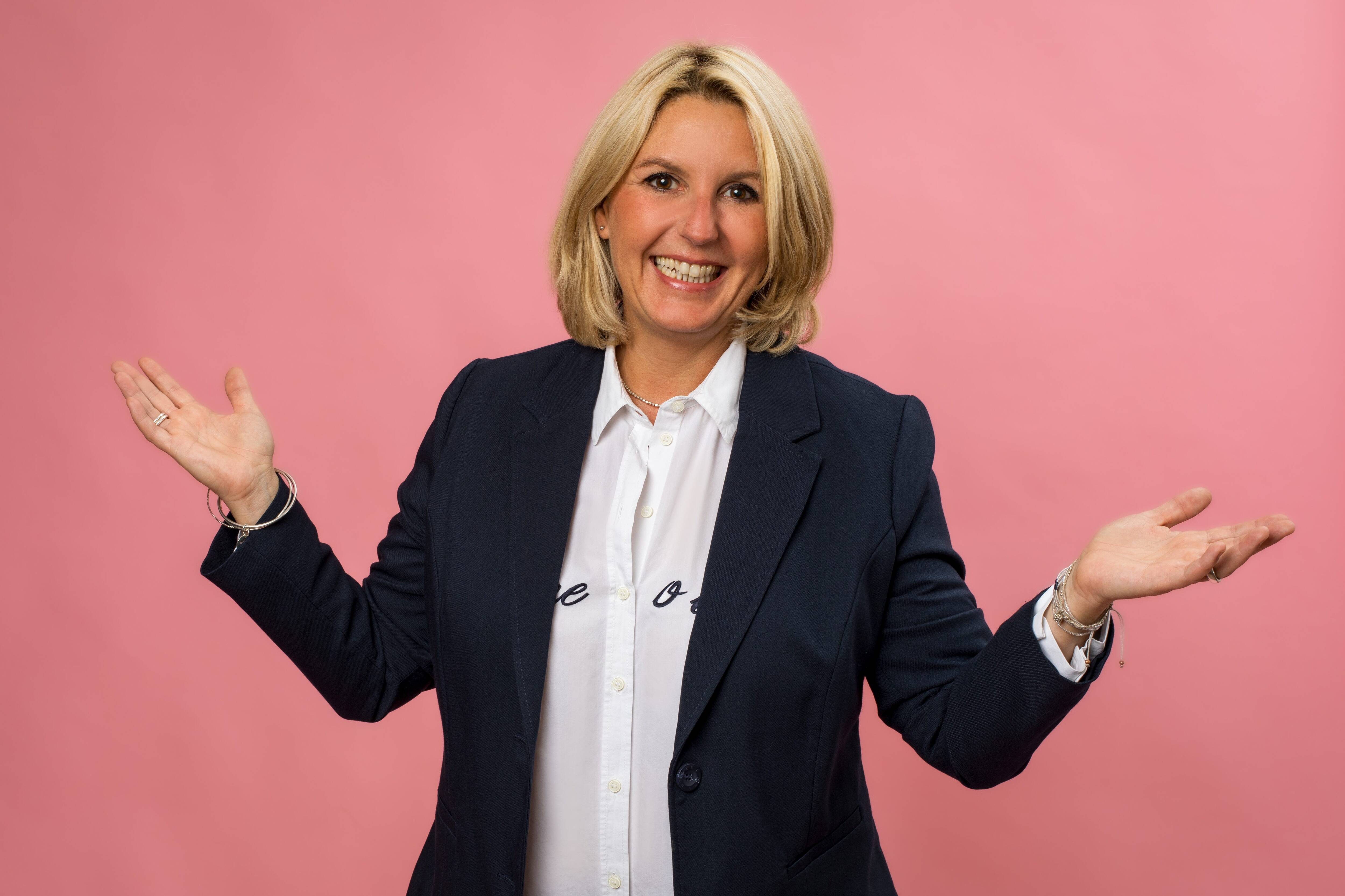 5 choses à savoir sur l'humoriste Véronique Gallo, qui sera bientôt sur les planches à Toulon