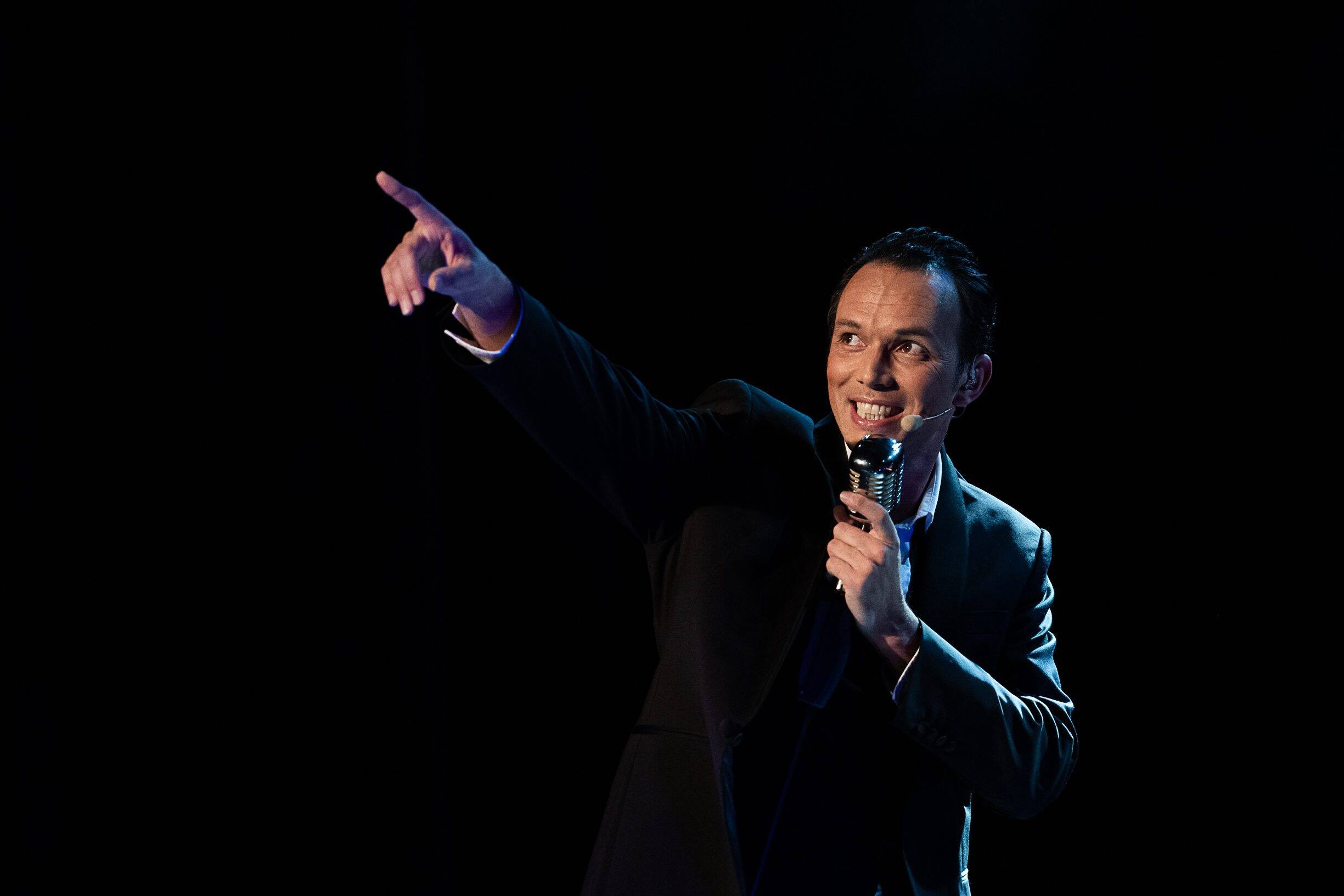 Jules Grison rend un hommage symphonique à Aznavour ce week-end à Nice