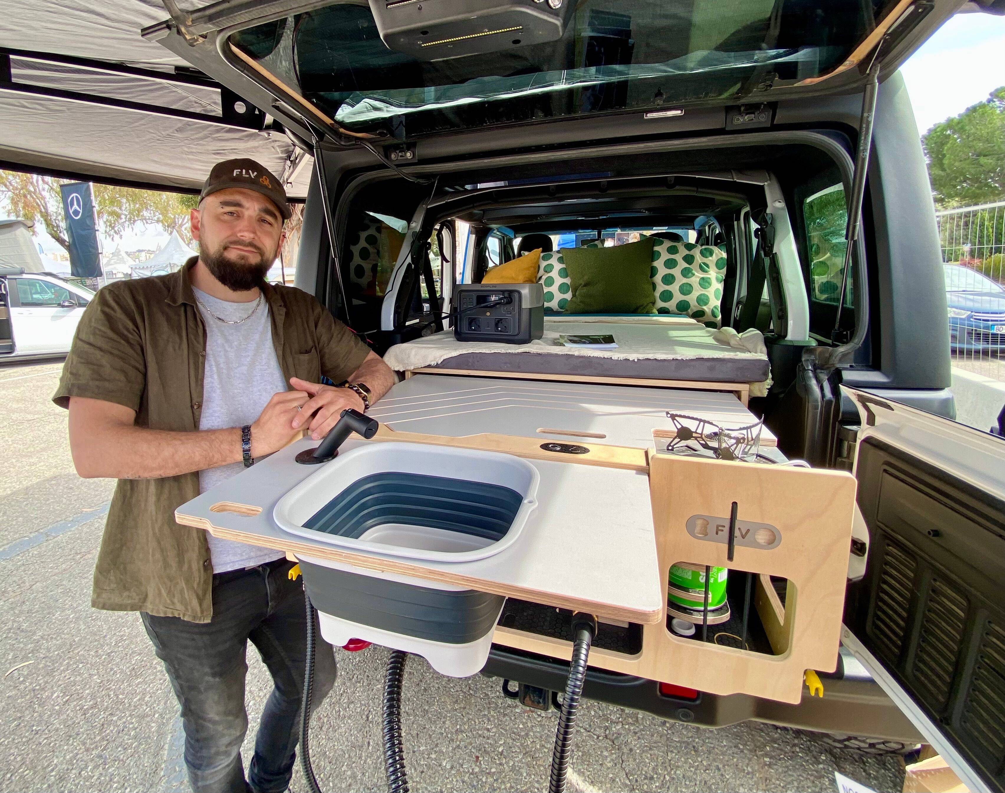 Ils transforment les véhicules en camping-car: le bon plan tendance du salon des véhicules de loisirs de Nice