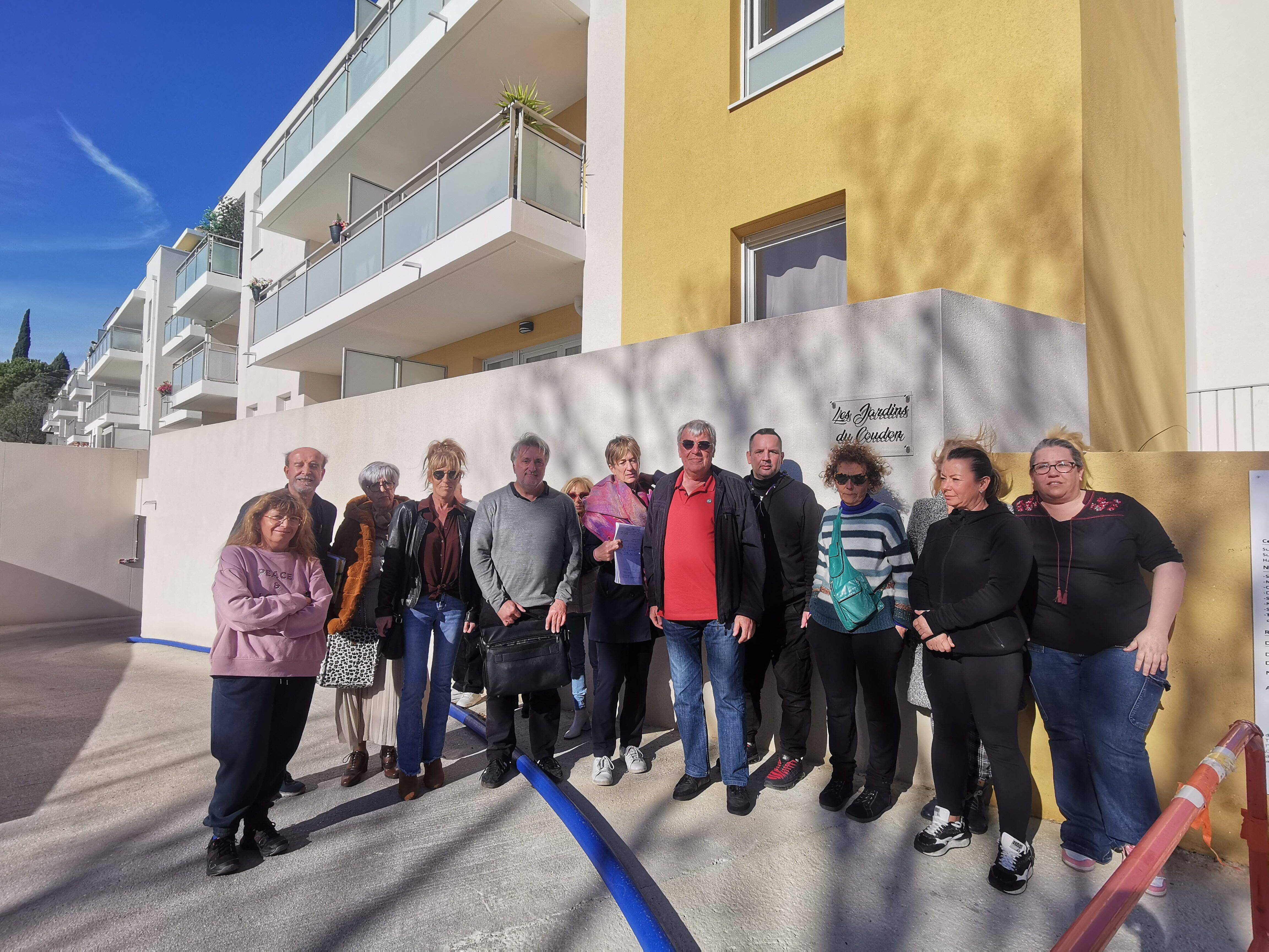 "C'est inadmissible": ils sont excédés par l'état actuel de leur résidence à La Valette, qui date de seulement deux ans