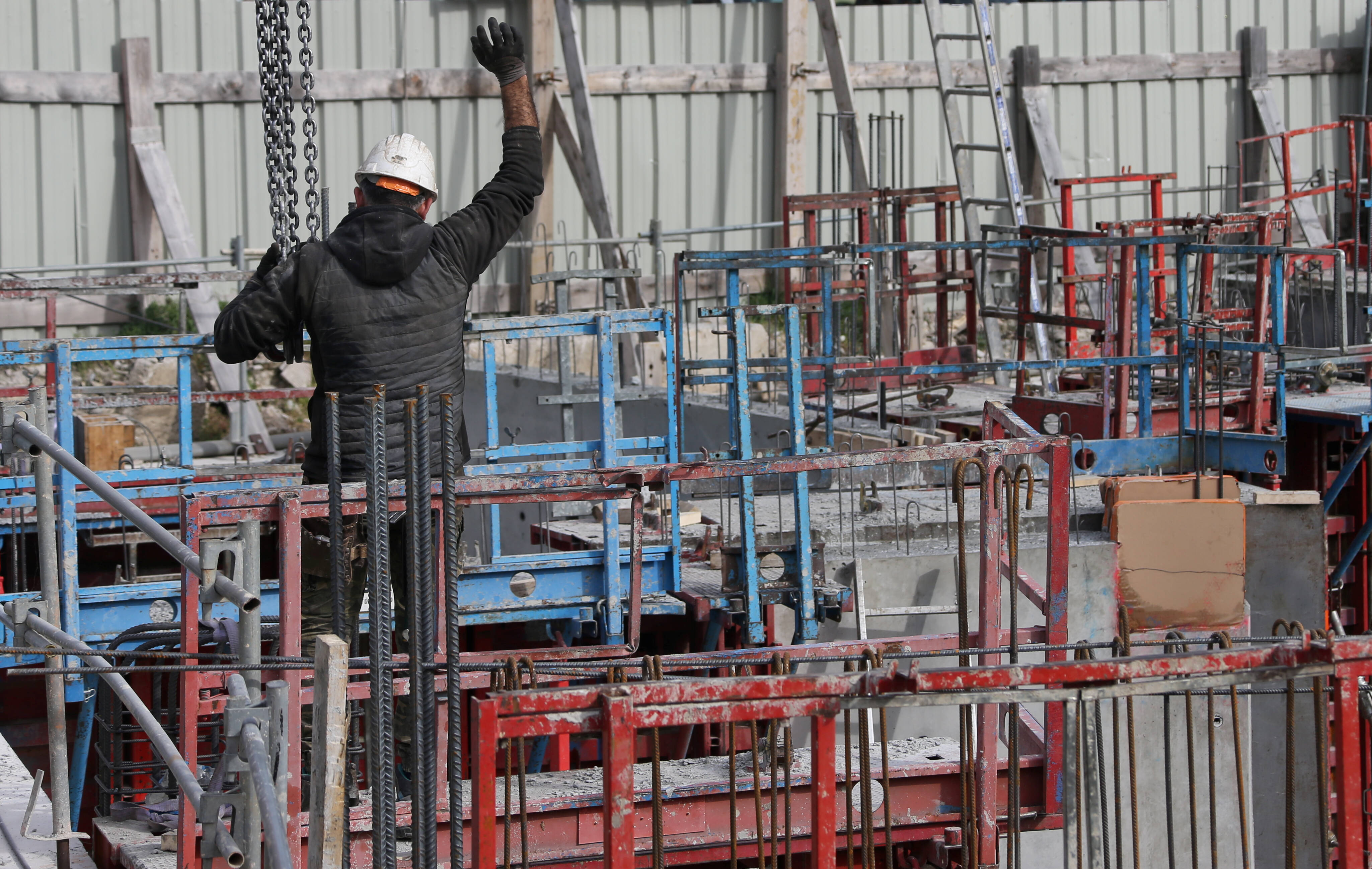 Un an de prison ferme pour avoir frappé son chef avec un niveau de fer sur un chantier à Nice