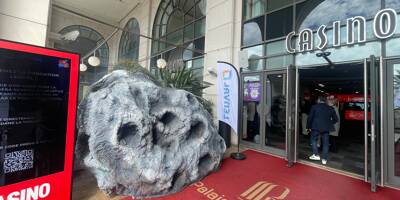 La météorite de Rauba-Capeù transformée en tirelire géante, le poisson d'avril 2024 à Nice devient une bonne action