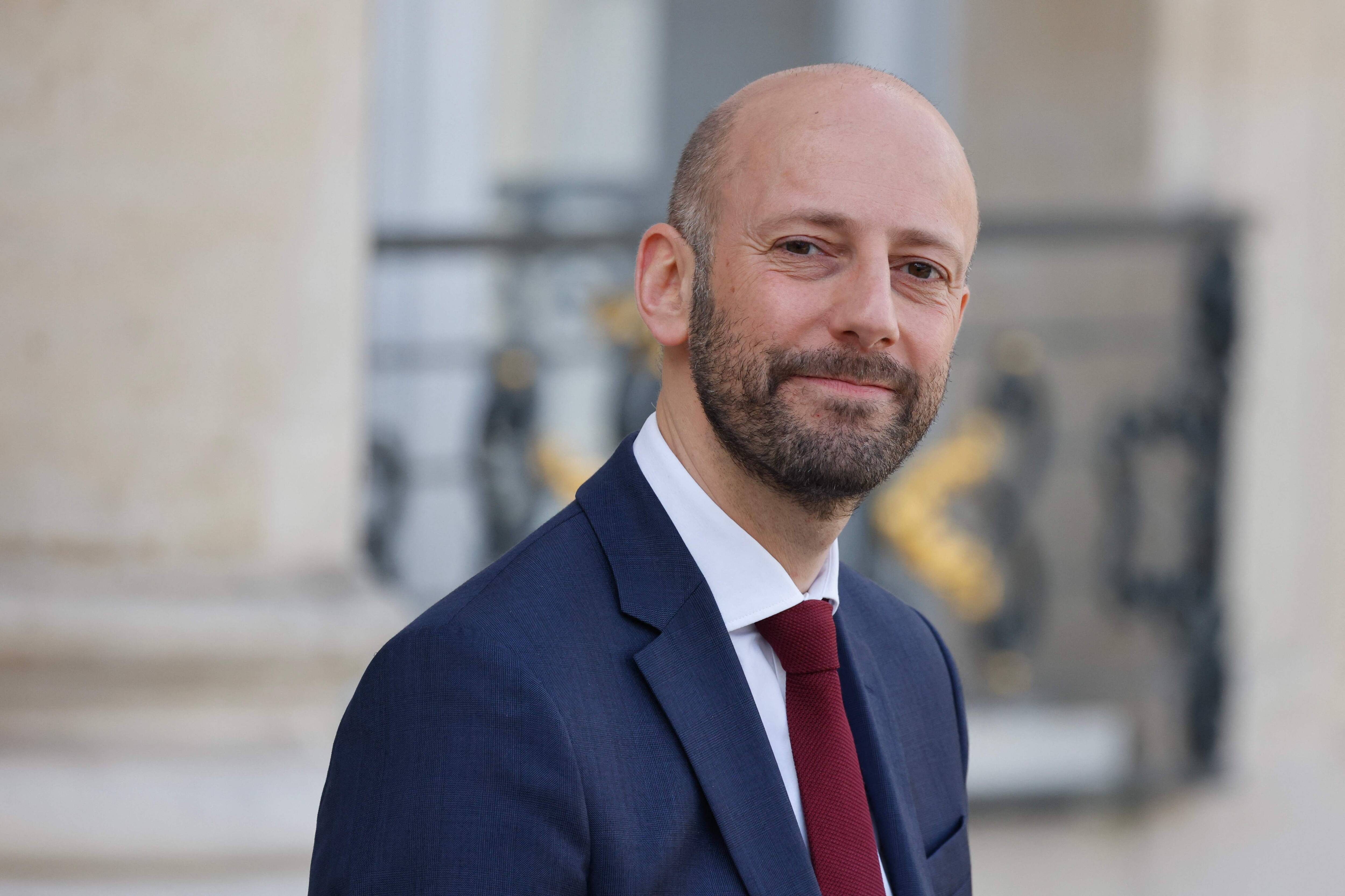 Participez au Face aux lecteurs du groupe Nice-Matin avec le ministre de la fonction publique Stanislas Guerini