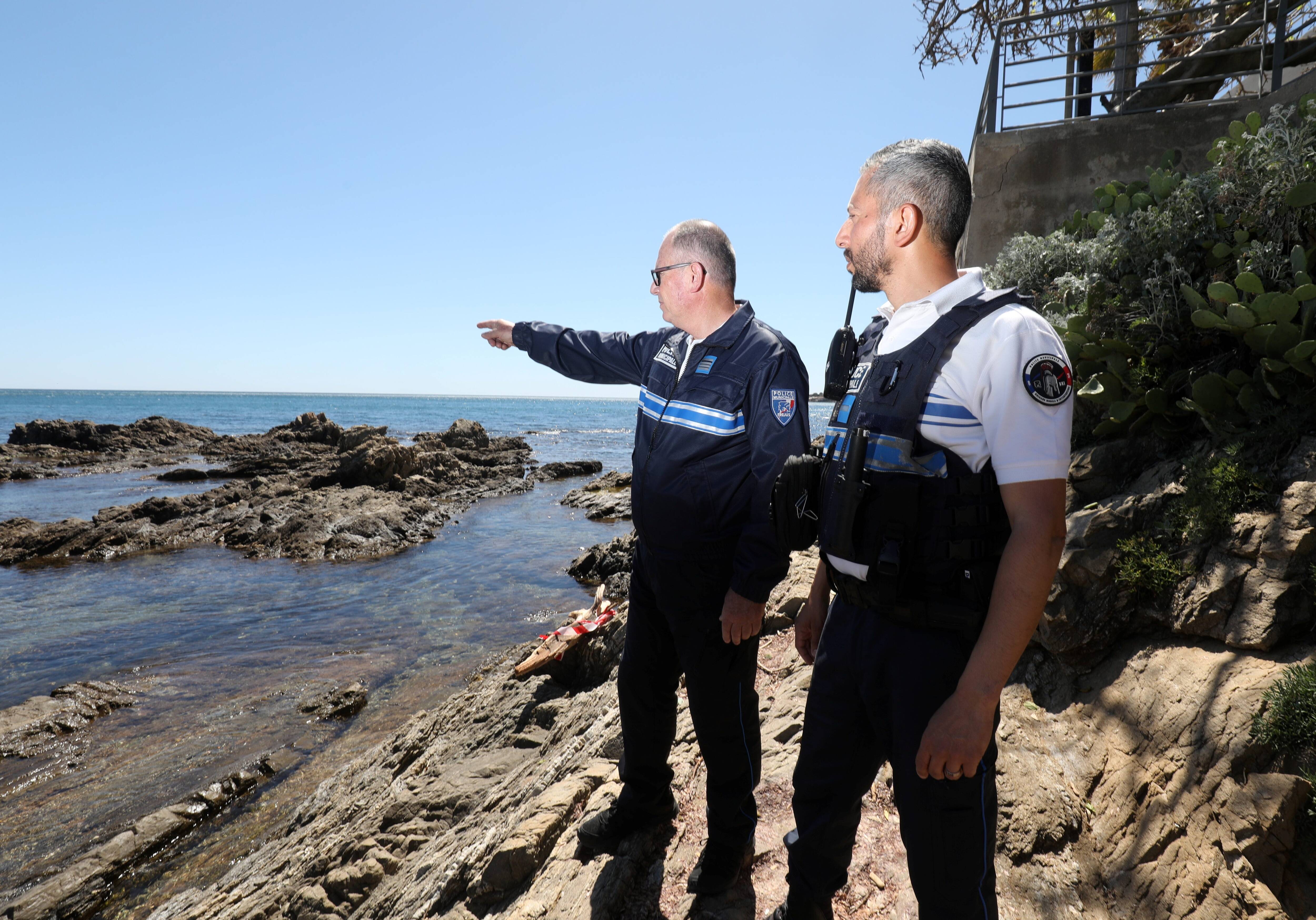 Un homme décède après une course-poursuite à Fréjus: "il a sauté sur les rochers avant de s'élancer dans la mer", les policiers témoignent