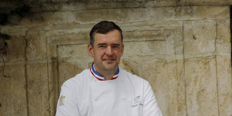 Chef étoilé et Meilleur ouvrier de France, Arnaud Faye va quitter la Chèvre d’Or à Èze et on sait qui le remplace