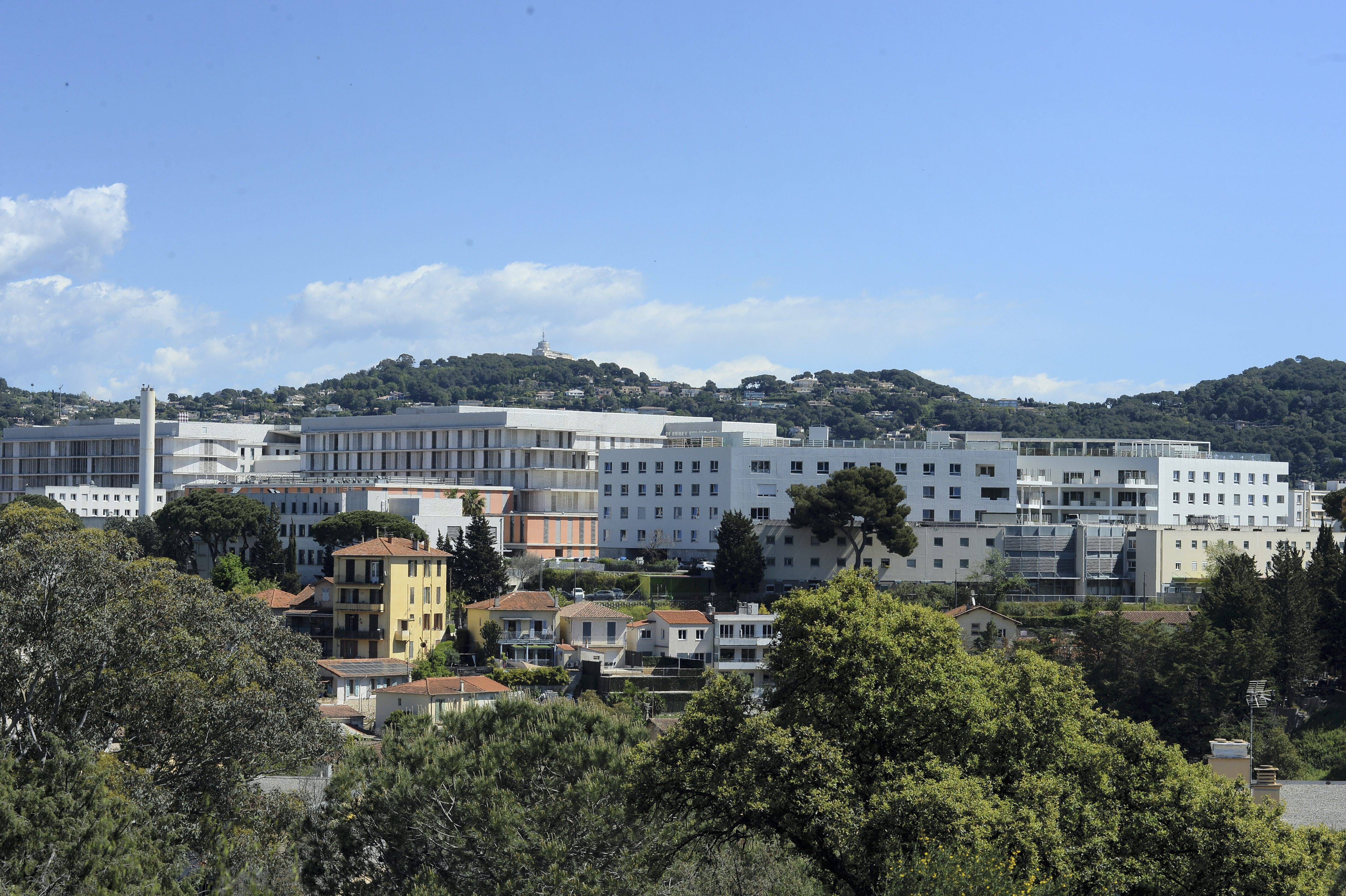 "Ce qui nous préoccupe le plus, c'est l'après": l'inquiétude des personnels soignants après la cyberattaque de l'hôpital de Cannes