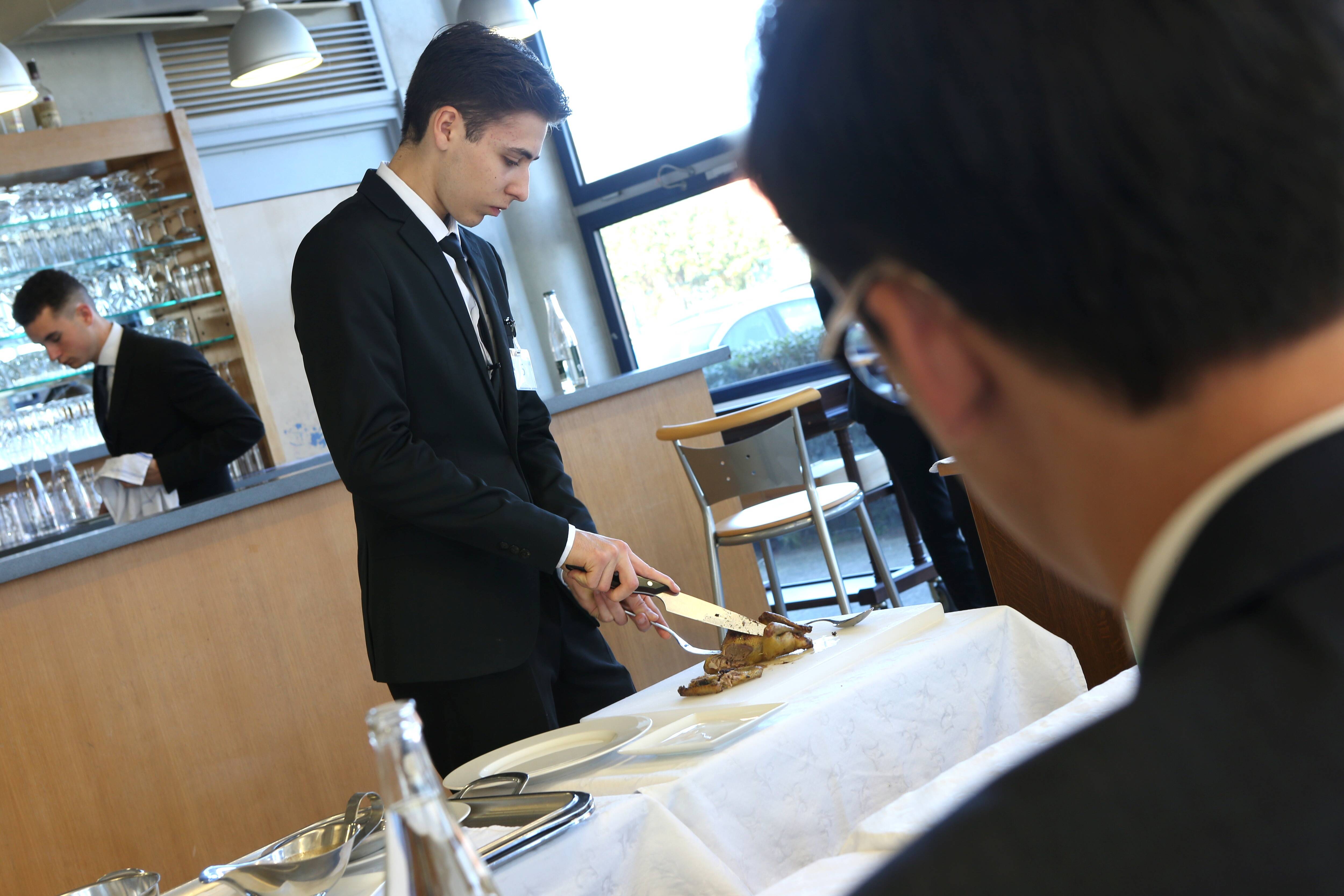 Vous souhaitez décrocher un job d'été? 1.040 offres d'emploi proposées à la gare maritime de Cannes ce week-end