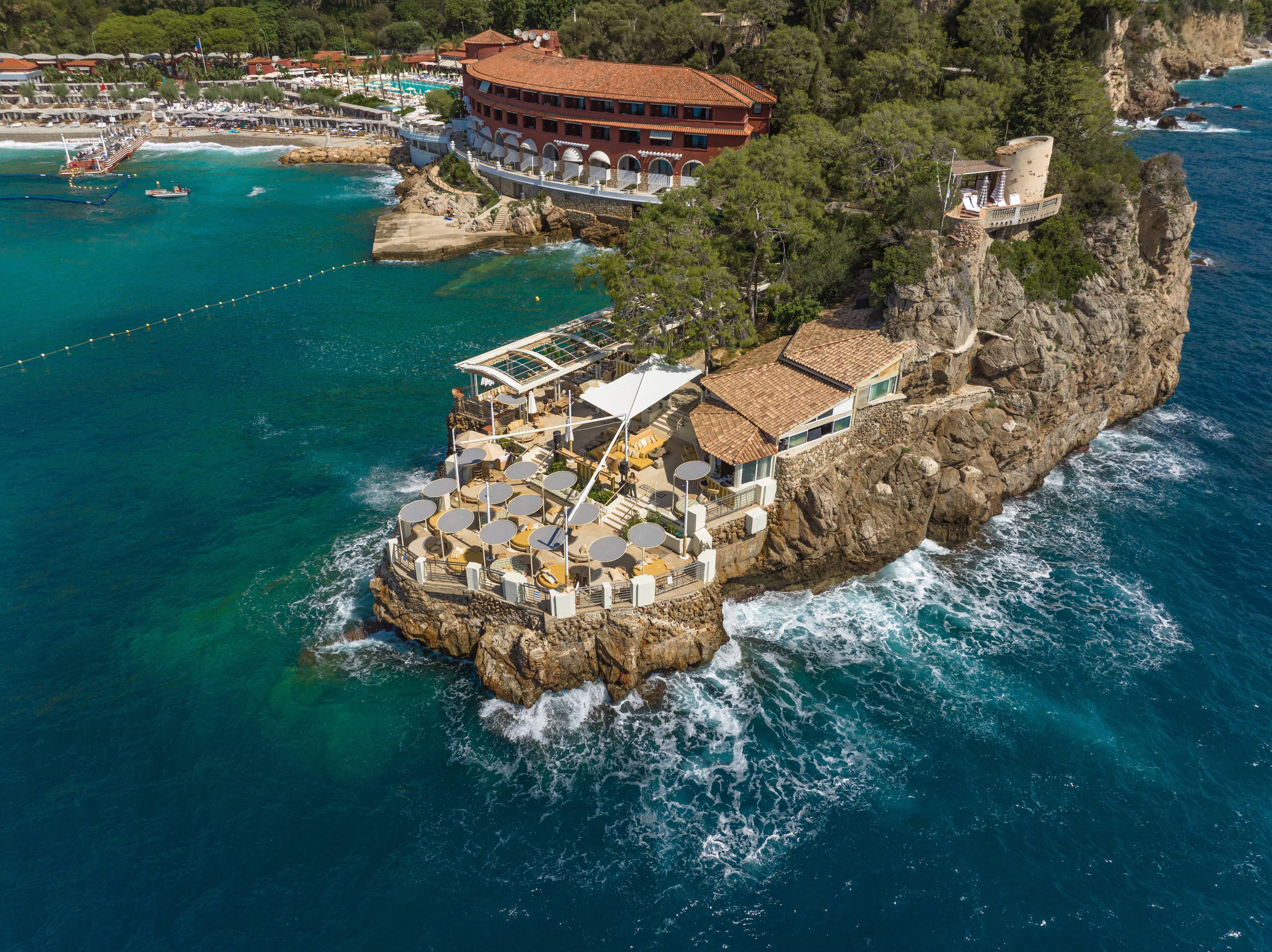 Les nouveaux visages du Monte-Carlo Beach, le palace balnéaire qui vient de rouvrir ses portes