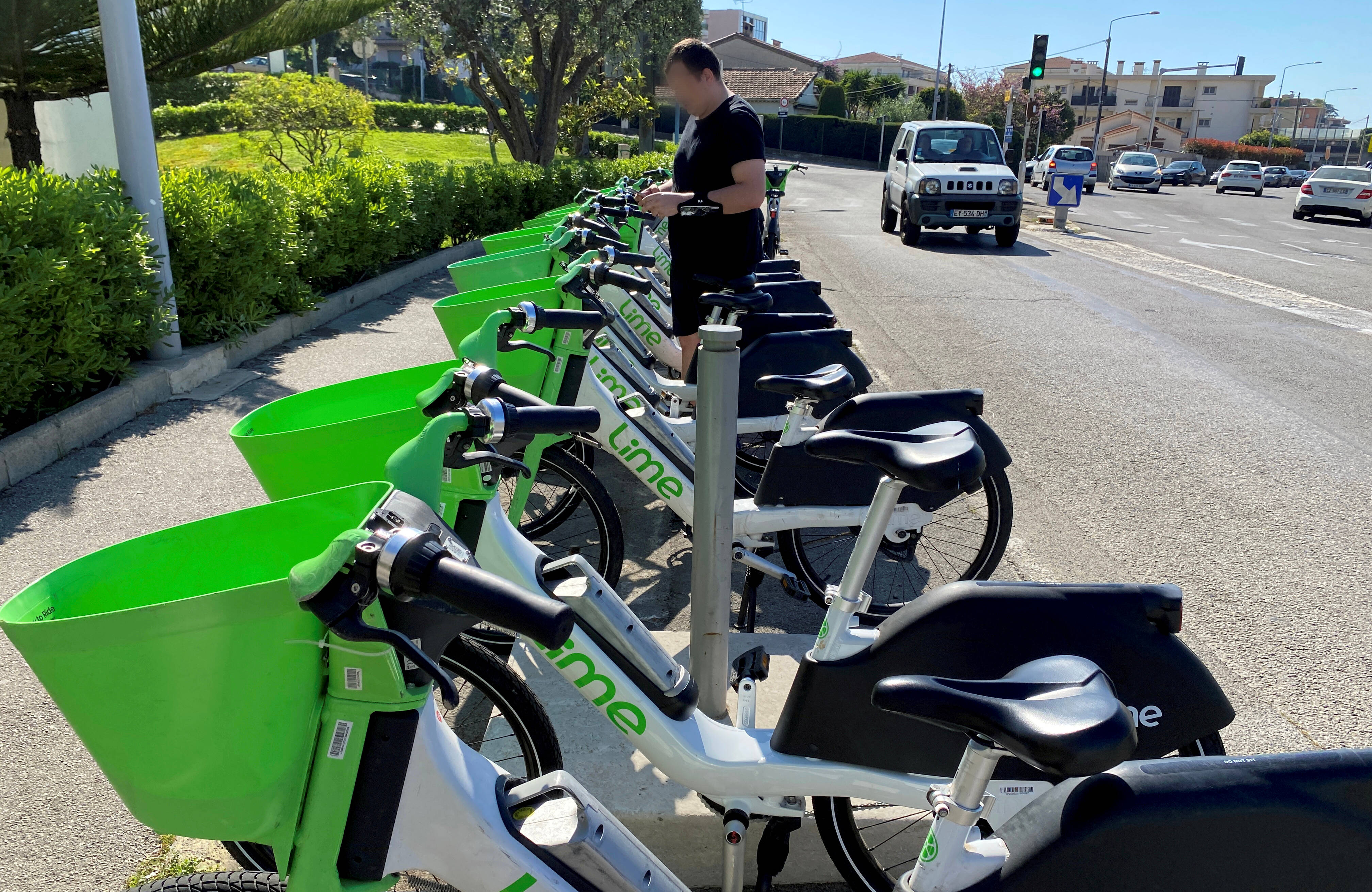 Comment sont vraiment gérés les vélos Lime à Nice? La vidéo qui dérange et embarrasse l'entreprise