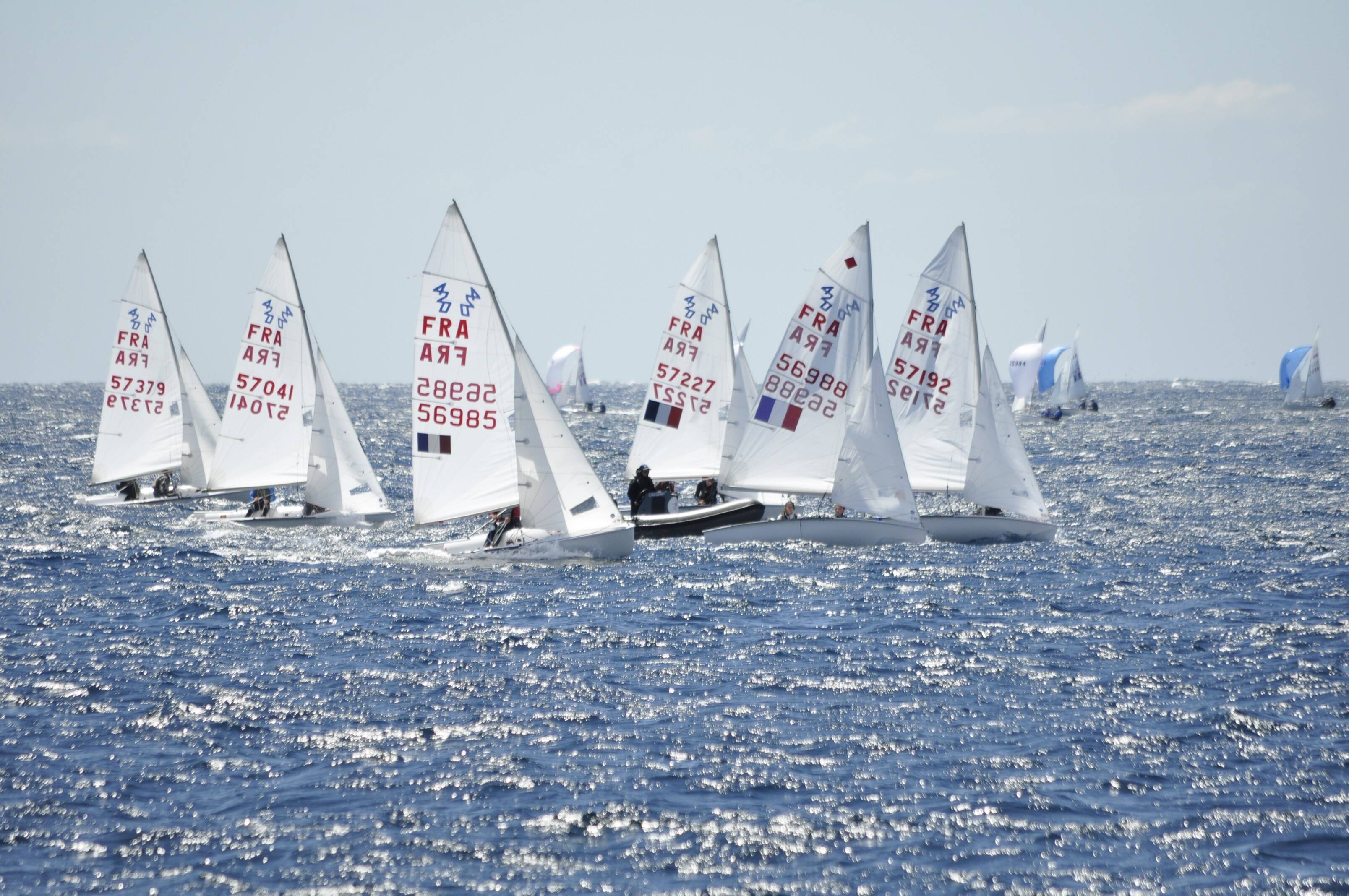 A La Seyne, de jeunes navigateurs animent la baie des Sablettes lors d'une coupe internationale