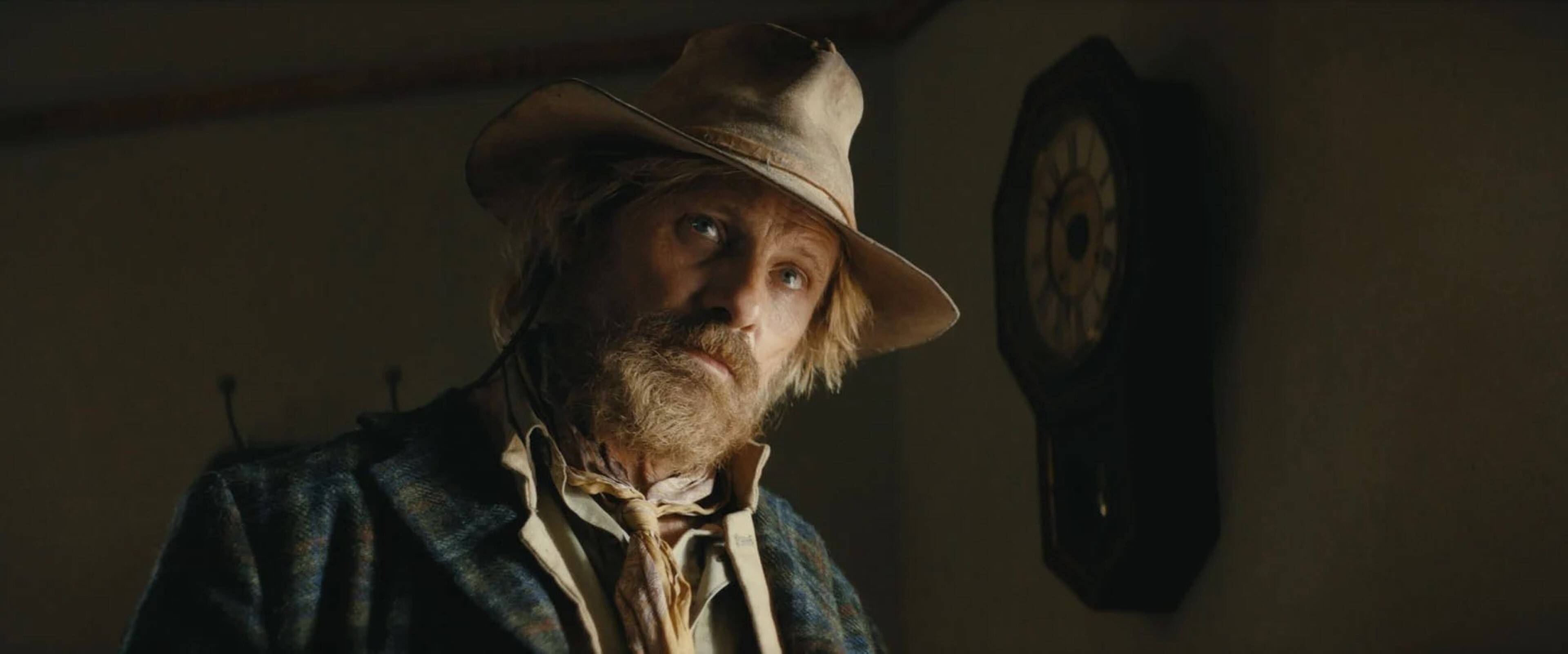 "Jusqu'au bout du monde": on a interviewé Viggo Mortensen qui réalise et joue dans ce western où une femme, Vicky Krieps, tient le premier rôle