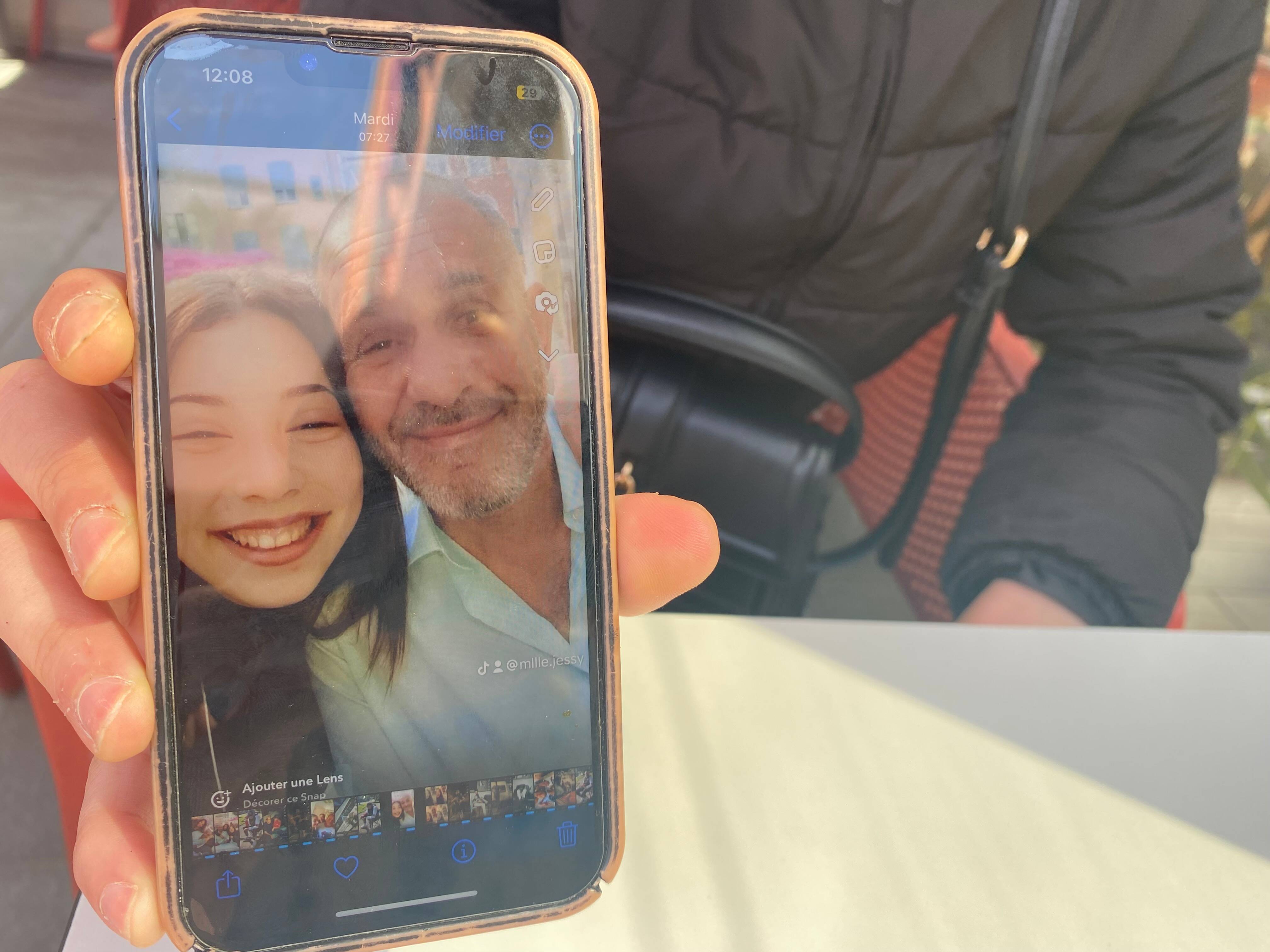 "Mon papa était un homme bien": la fille de Lyes H, tué de plusieurs coups de couteau à Vence, livre sa vérité