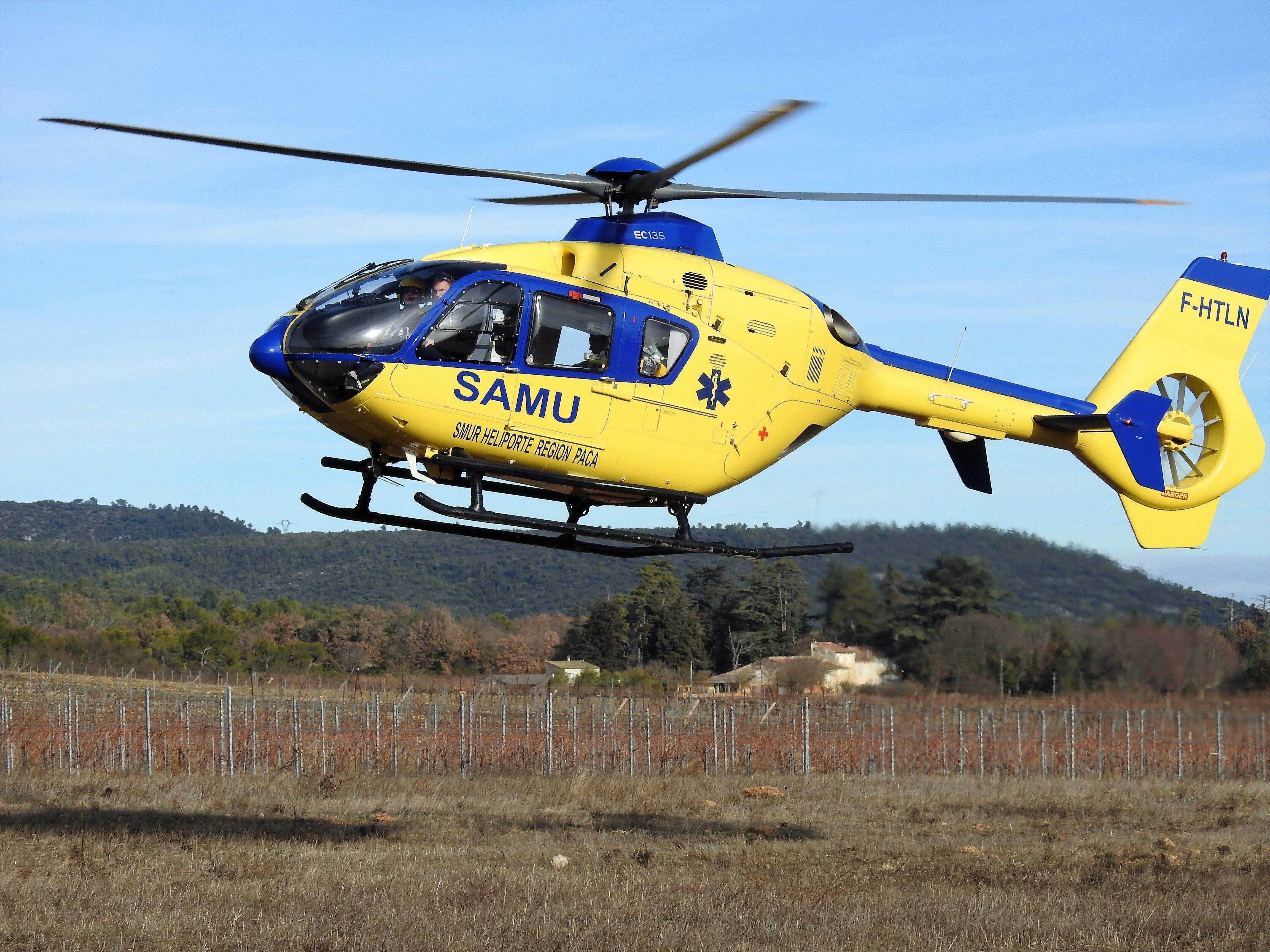 Après une grave chute à vélo, un quinquagénaire réanimé par des passants héroïques à Carcès