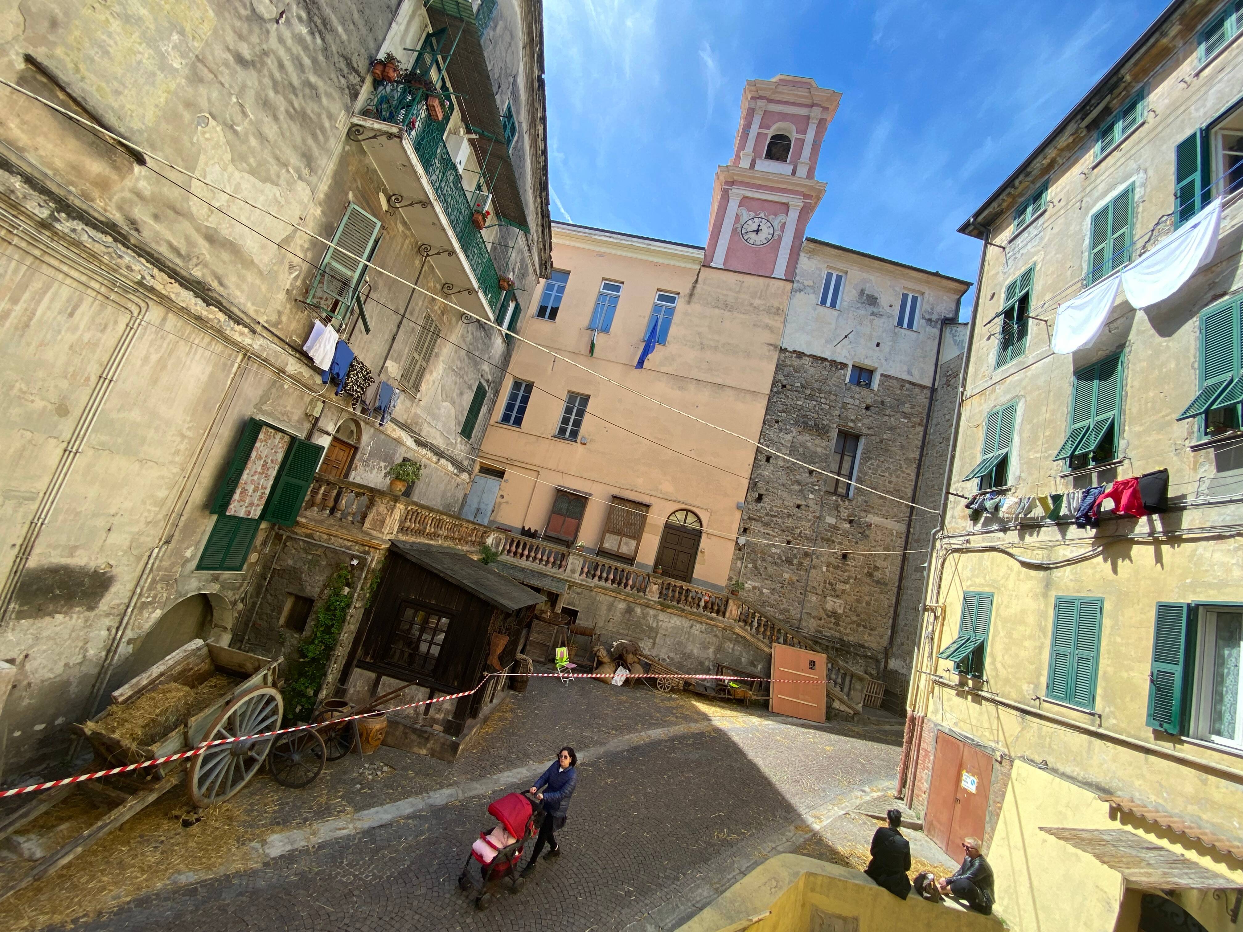 Quelle est donc cette série Netflix actuellement en tournage à Vintimille?