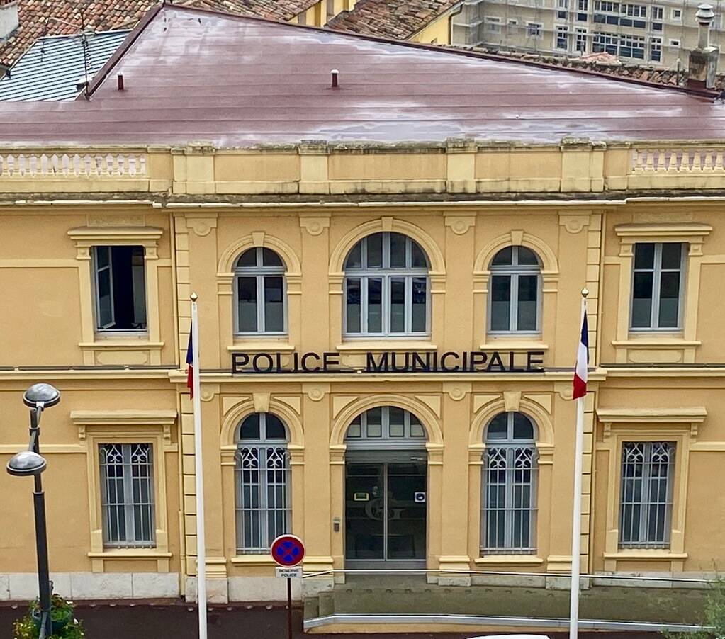 "Anomalies" administratives, des agents ciblés... des voix internes s'élèvent pour dénoncer un "système" au sein de la police municipale de Grasse