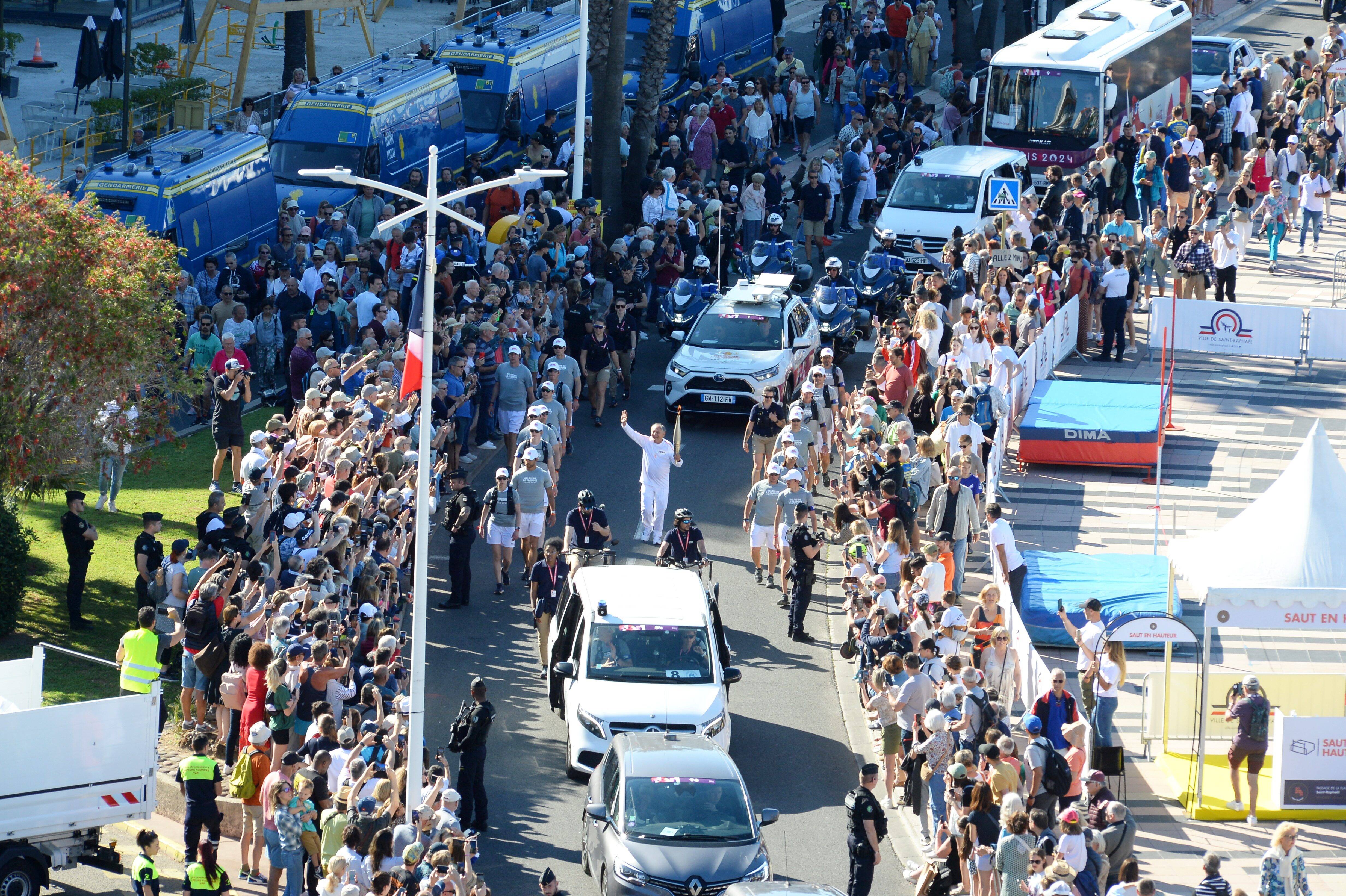 Comment elle brûle? Peut-elle s'éteindre? Y en a t-il plusieurs? Toutes les questions que vous vous posez sur la flamme olympique