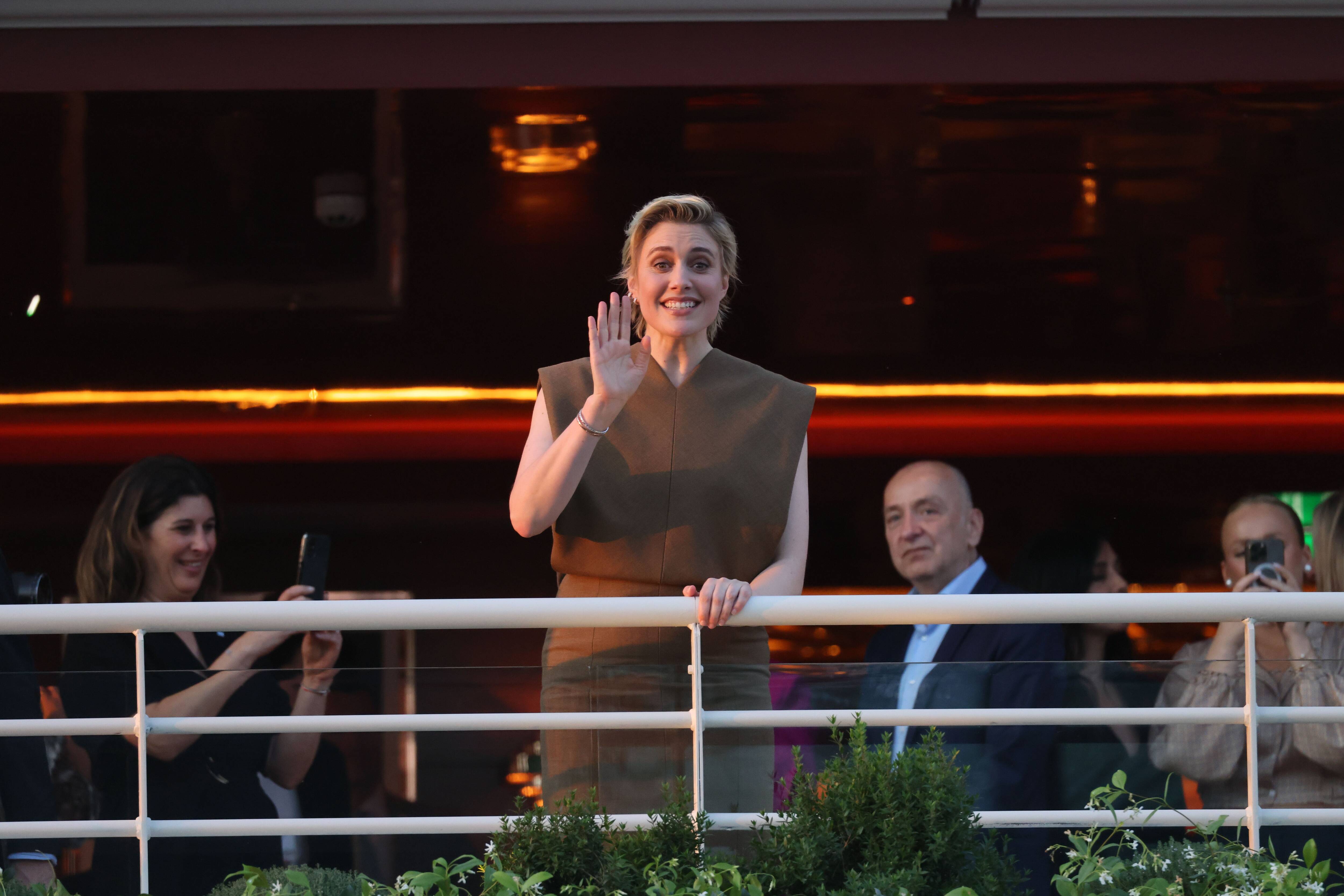 Actrice, scénariste du prochain "Blanche-Neige", réalisatrice de "Barbie"... Qui est Greta Gerwig, la présidente du jury du 77e Festival de Cannes?