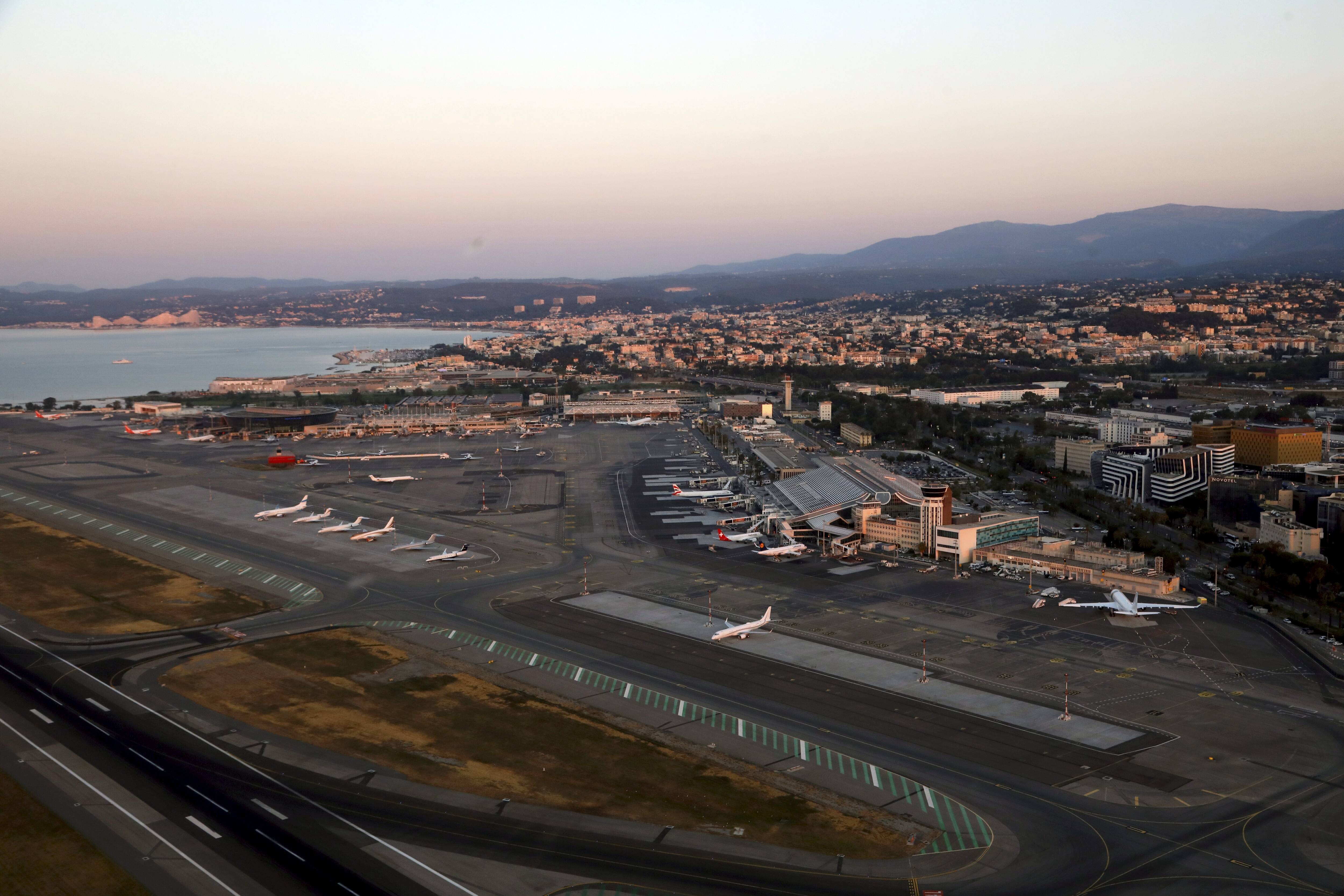 On vous explique pourquoi vous devriez moins entendre les avions au-dessus de ces communes de la Côte d'Azur
