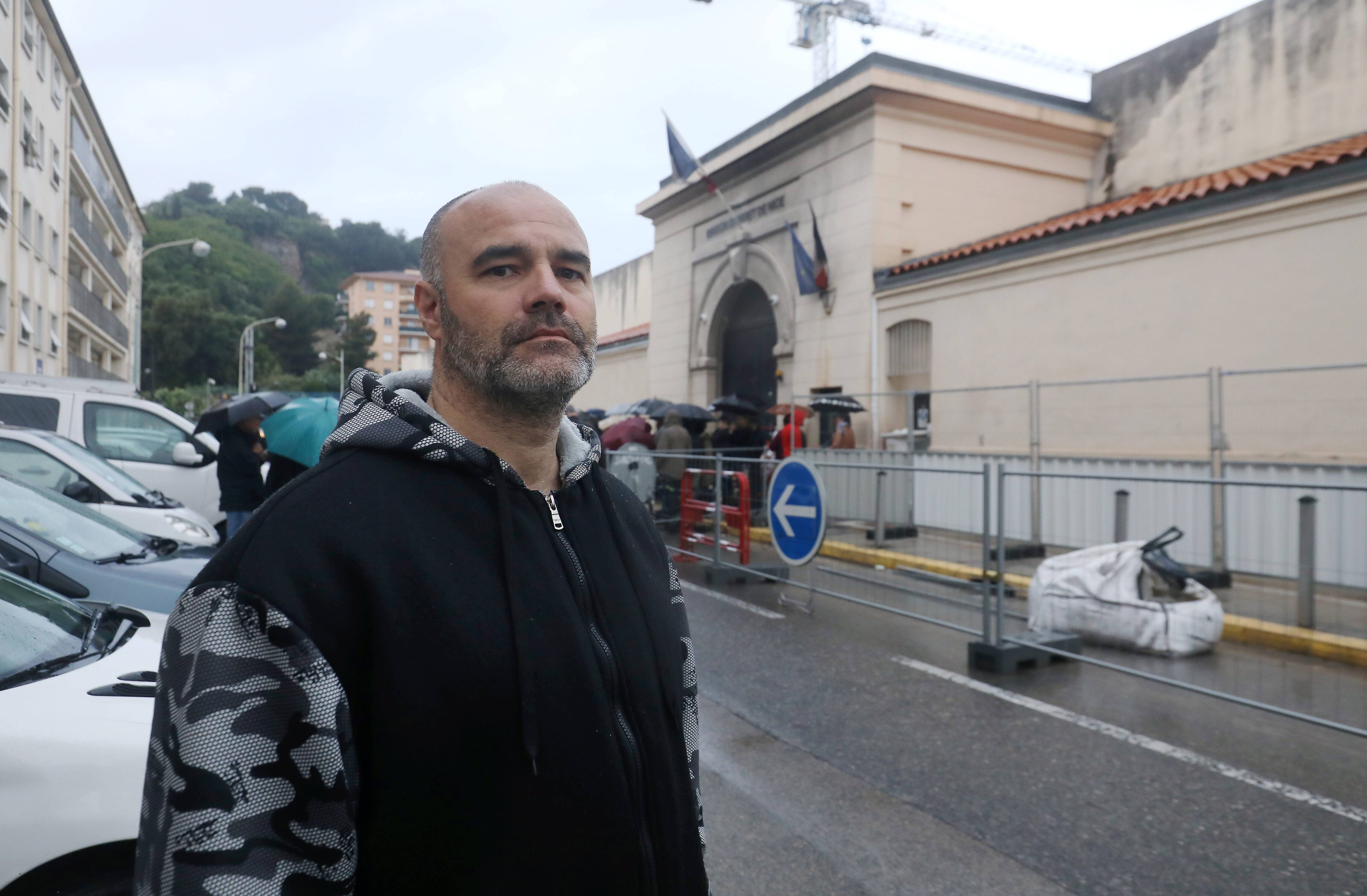 "Des incidents sur les transferts, on en rencontre tous les jours": à Nice, l'émoi et la solidarité d'un agent de la pénitentiaire