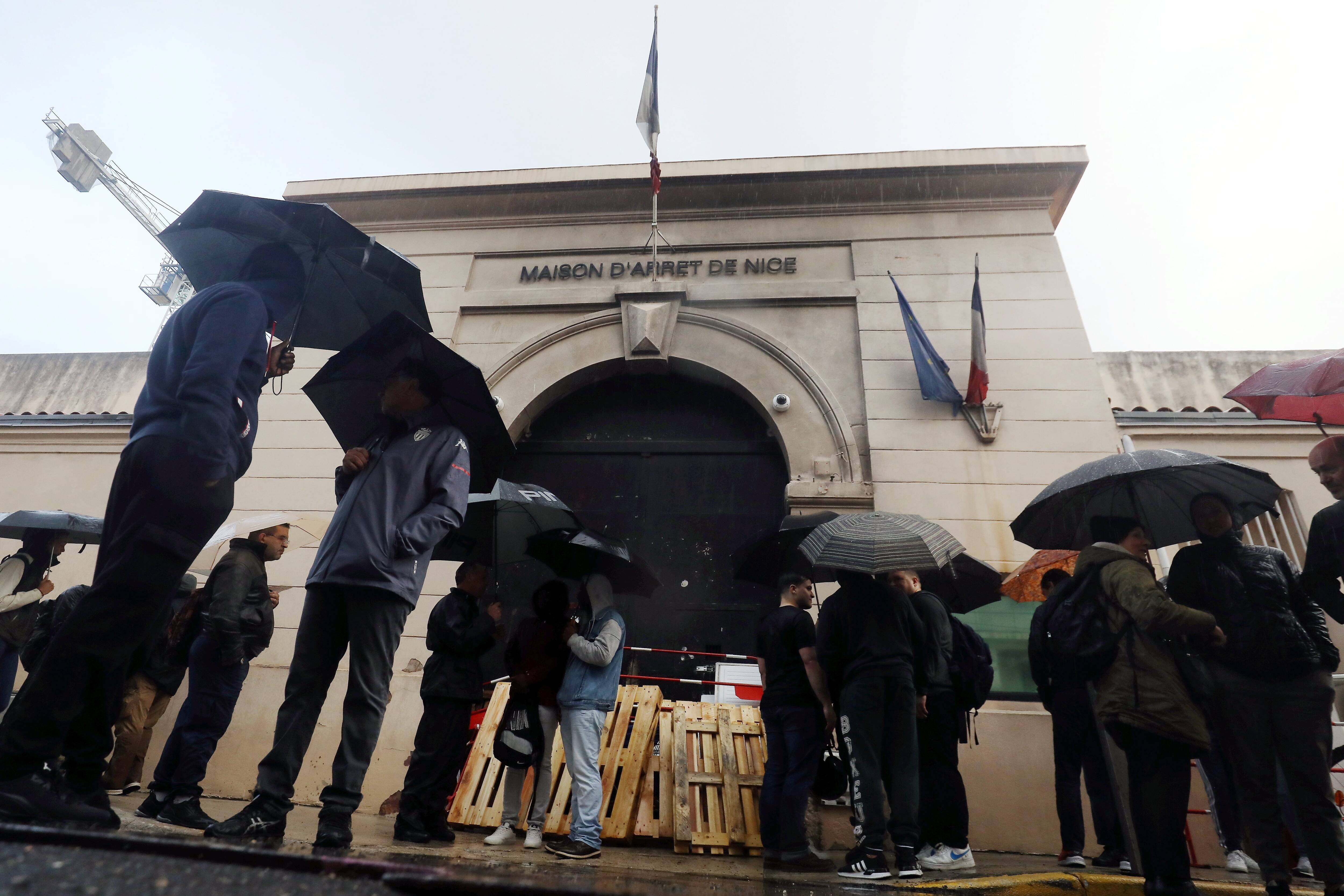 Mobilisation du personnel pénitentiaire à Nice: à quoi doit-on s'attendre mardi?