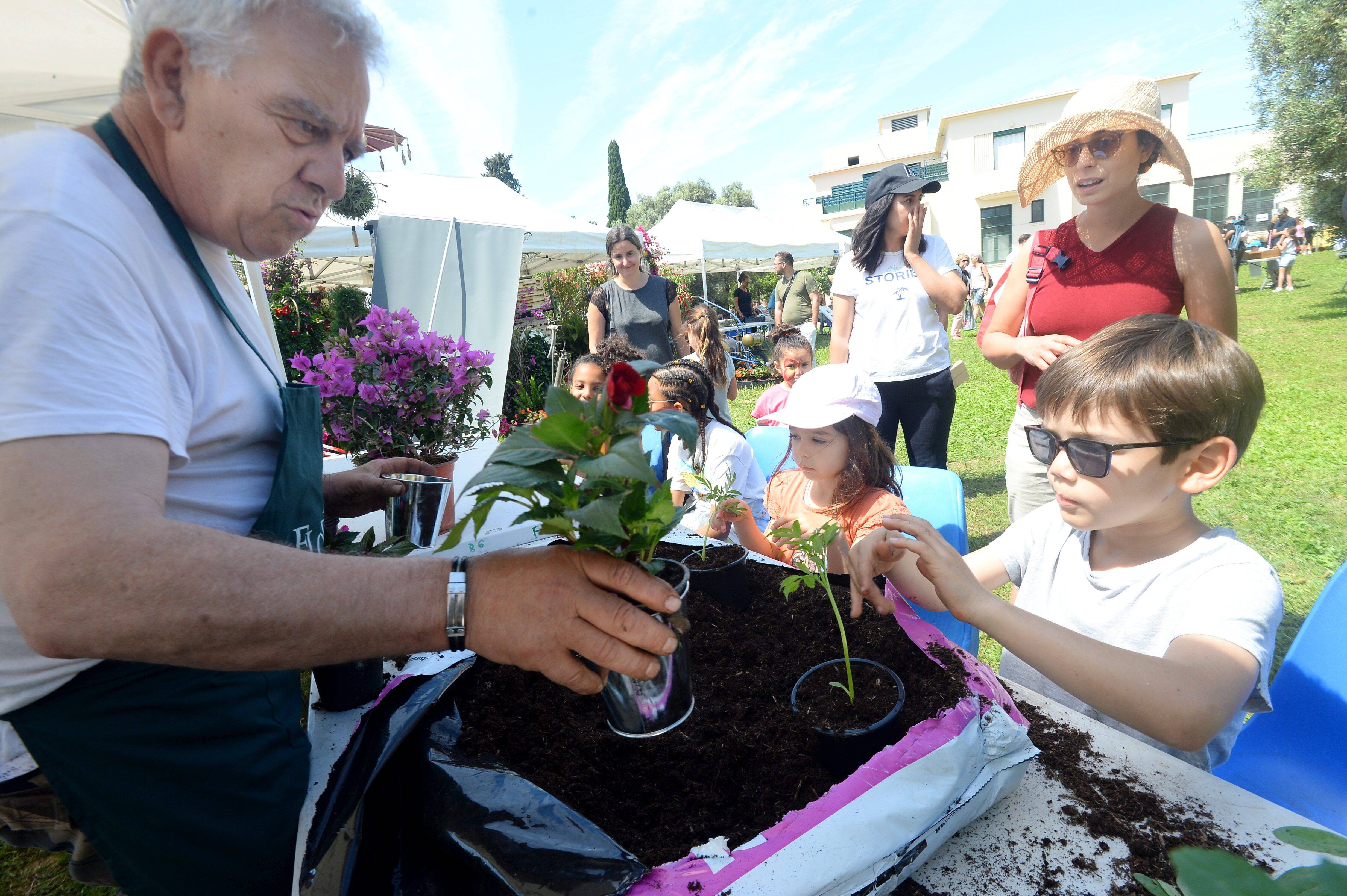 Une idée de sortie pour le lundi de Pentecôte? Les Printanières d'Estagnol autour du jardin à Antibes
