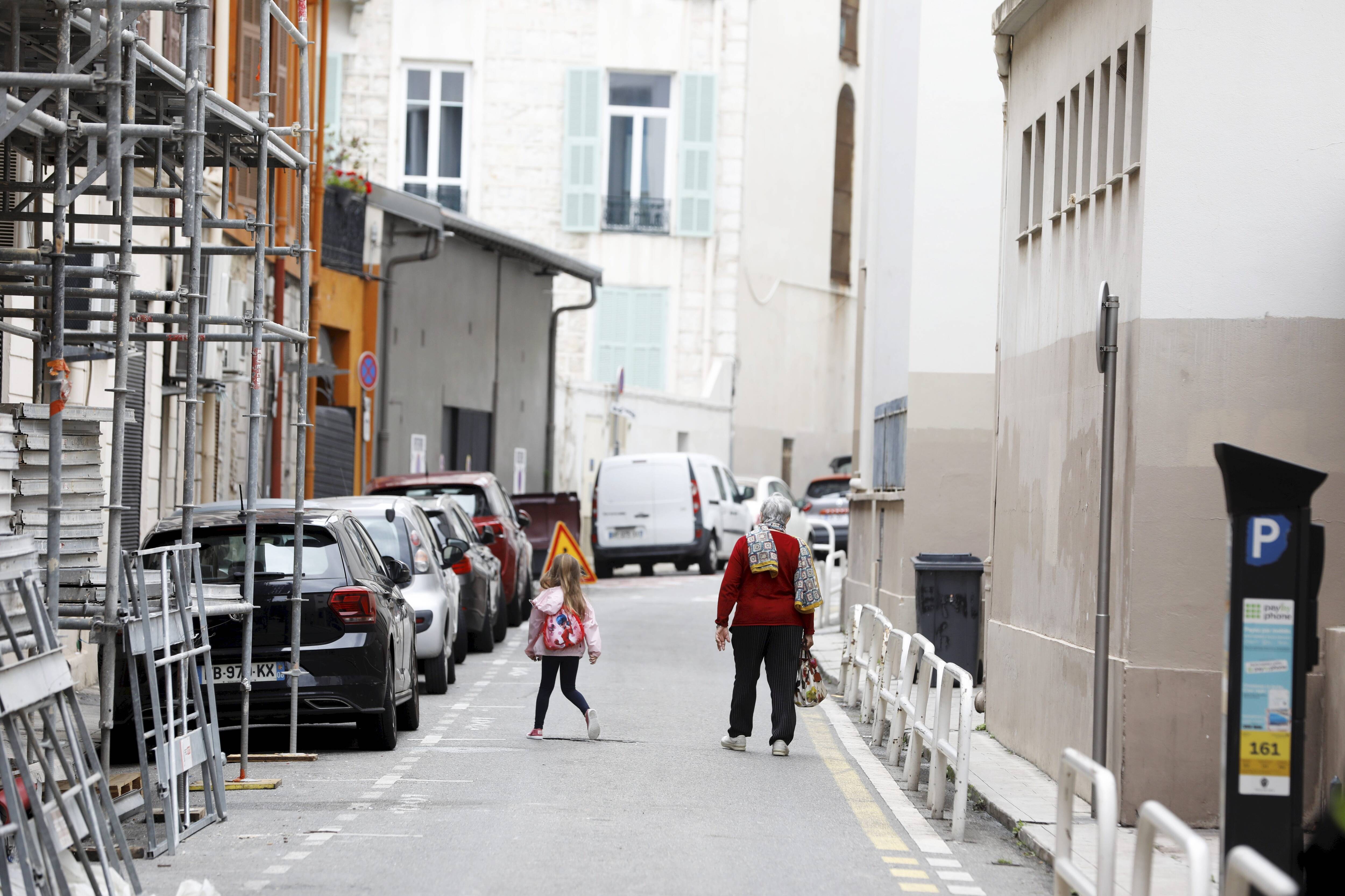 "Mon mari s'est piqué le doigt avec une seringue usagée": un quartier du centre-ville de Nice s'inquiète des risques liés à la présence de toxicomanes