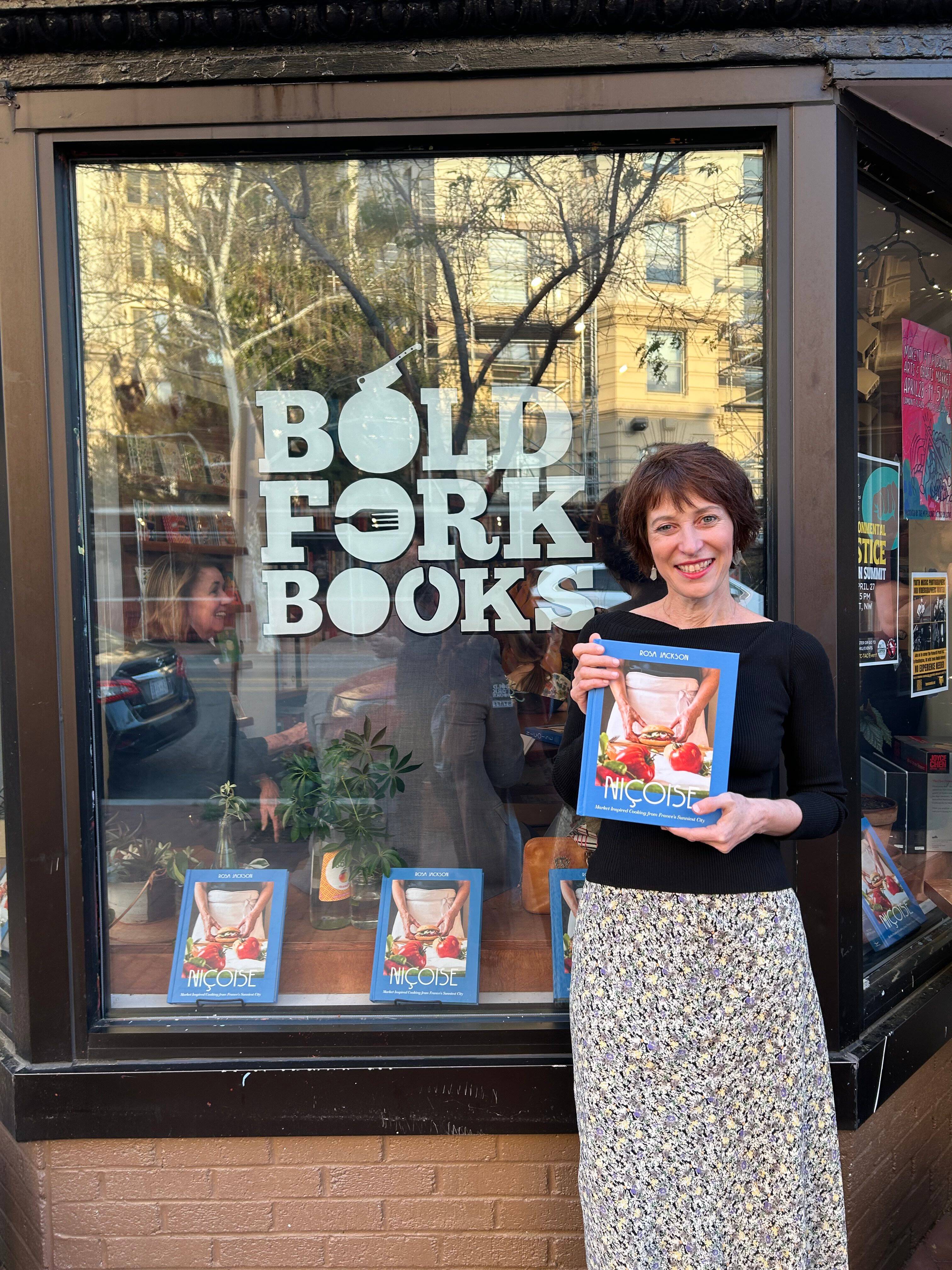 "Si je ne peux pas donner de cours, je n'ai plus de revenus": l'appel à l'aide de cette ambassadrice de la cuisine niçoise évacuée d'un immeuble en péril dans le Vieux-Nice