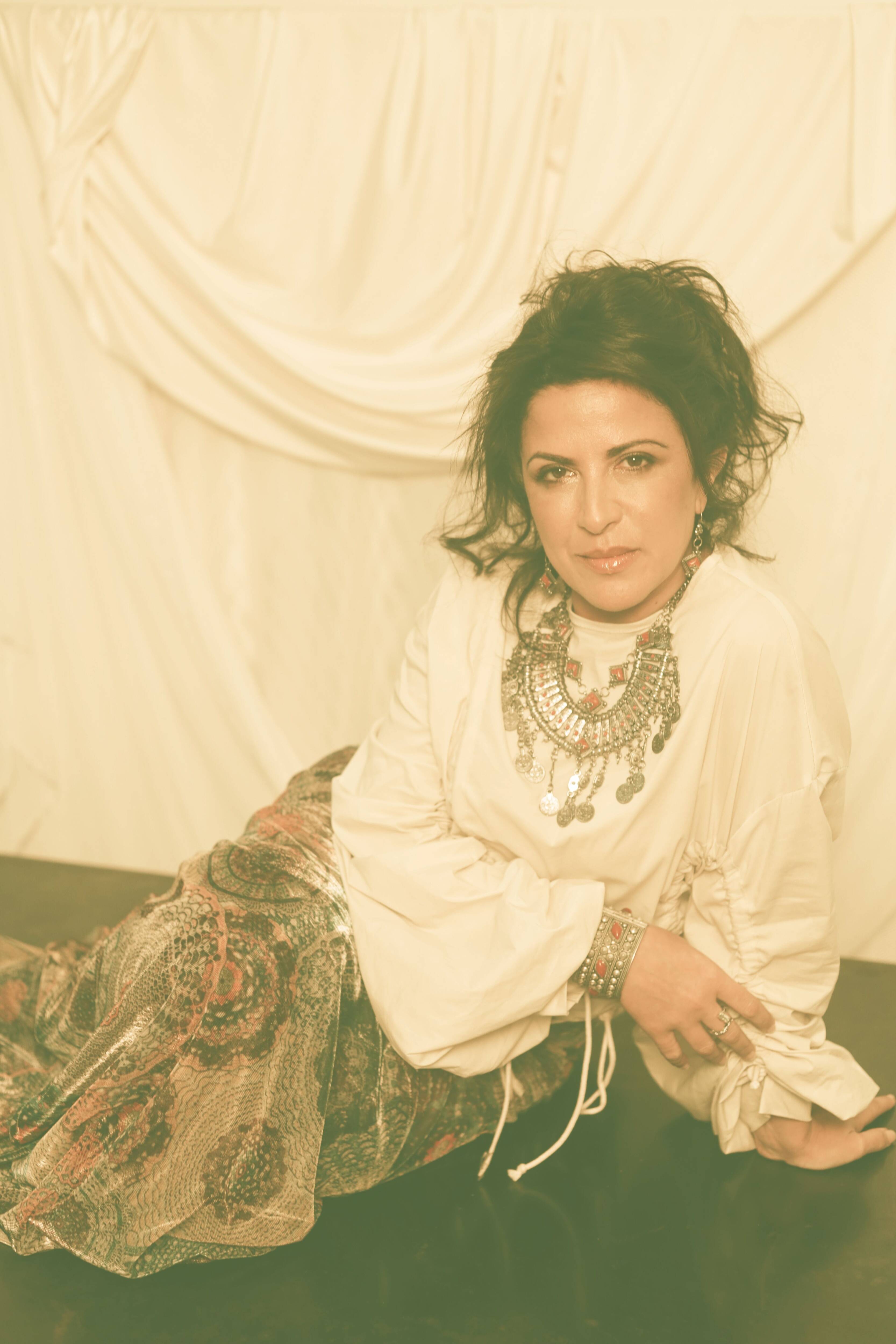 Elle a sorti son premier album, Syna Awel bientôt en concert à Nice et Marseille