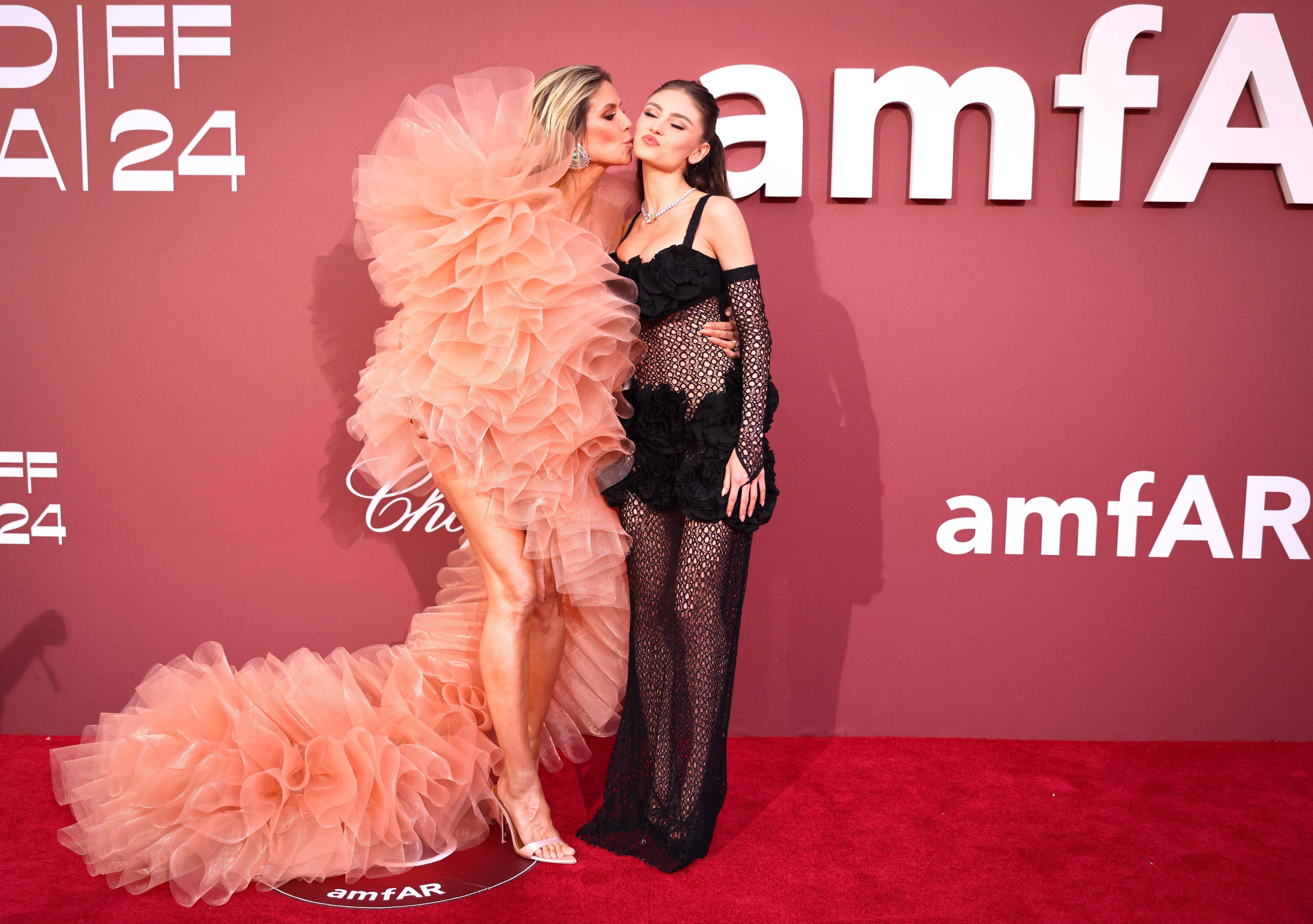 Heidi Klum, Ronaldo, Demi Moore, Diplo, Kelly Rowland, Cher... Pluie de stars pour la bonne cause au traditionnel gala de l'amfAR à Antibes, en marge du Festival de Cannes