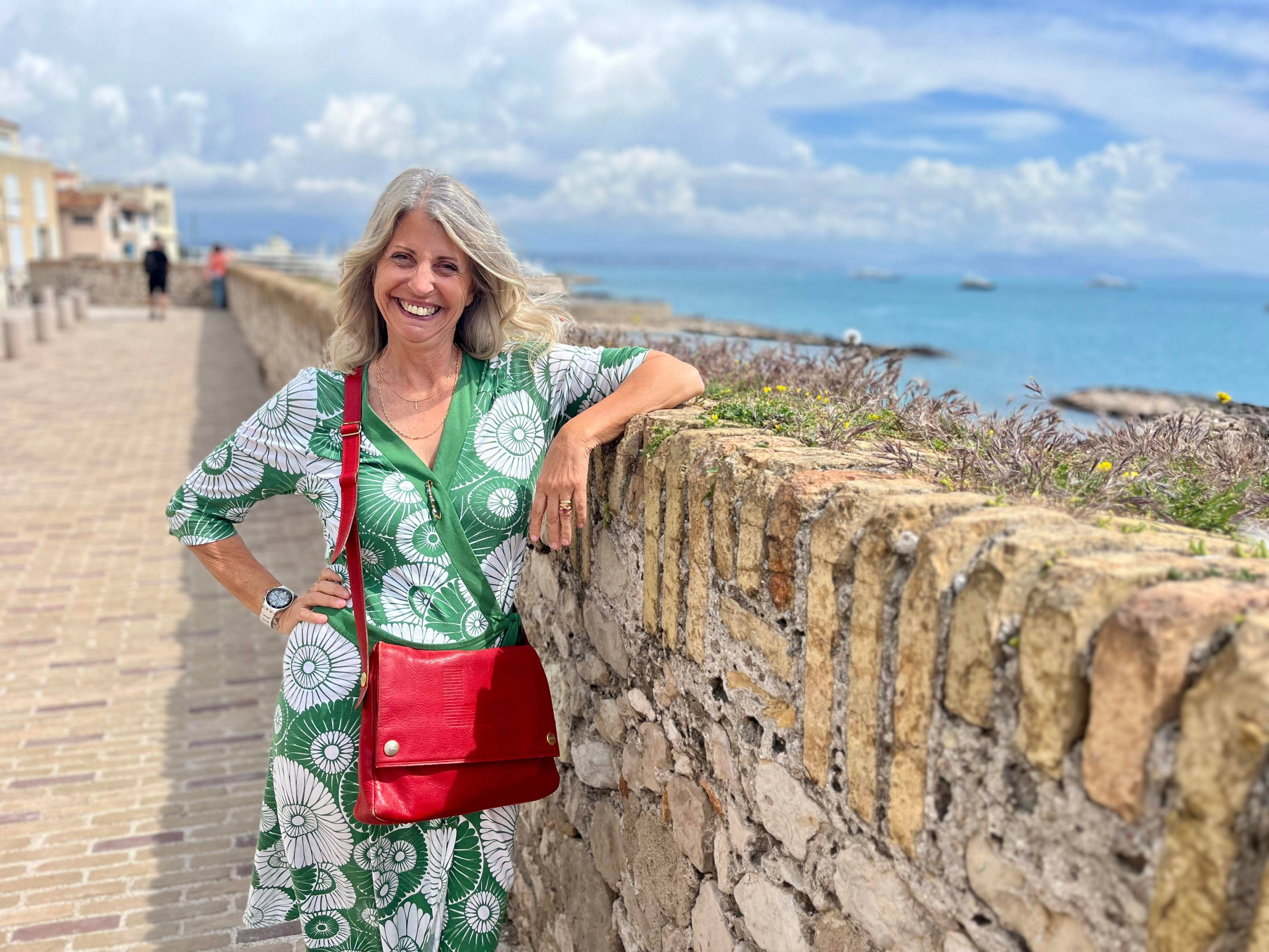 Elle crée un club pour les femmes de plus de 50 ans... et ça cartonne à Antibes