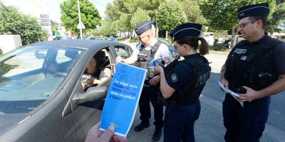 La police sensibilise les parents à la sécurité de leurs enfants en voiture à Draguignan