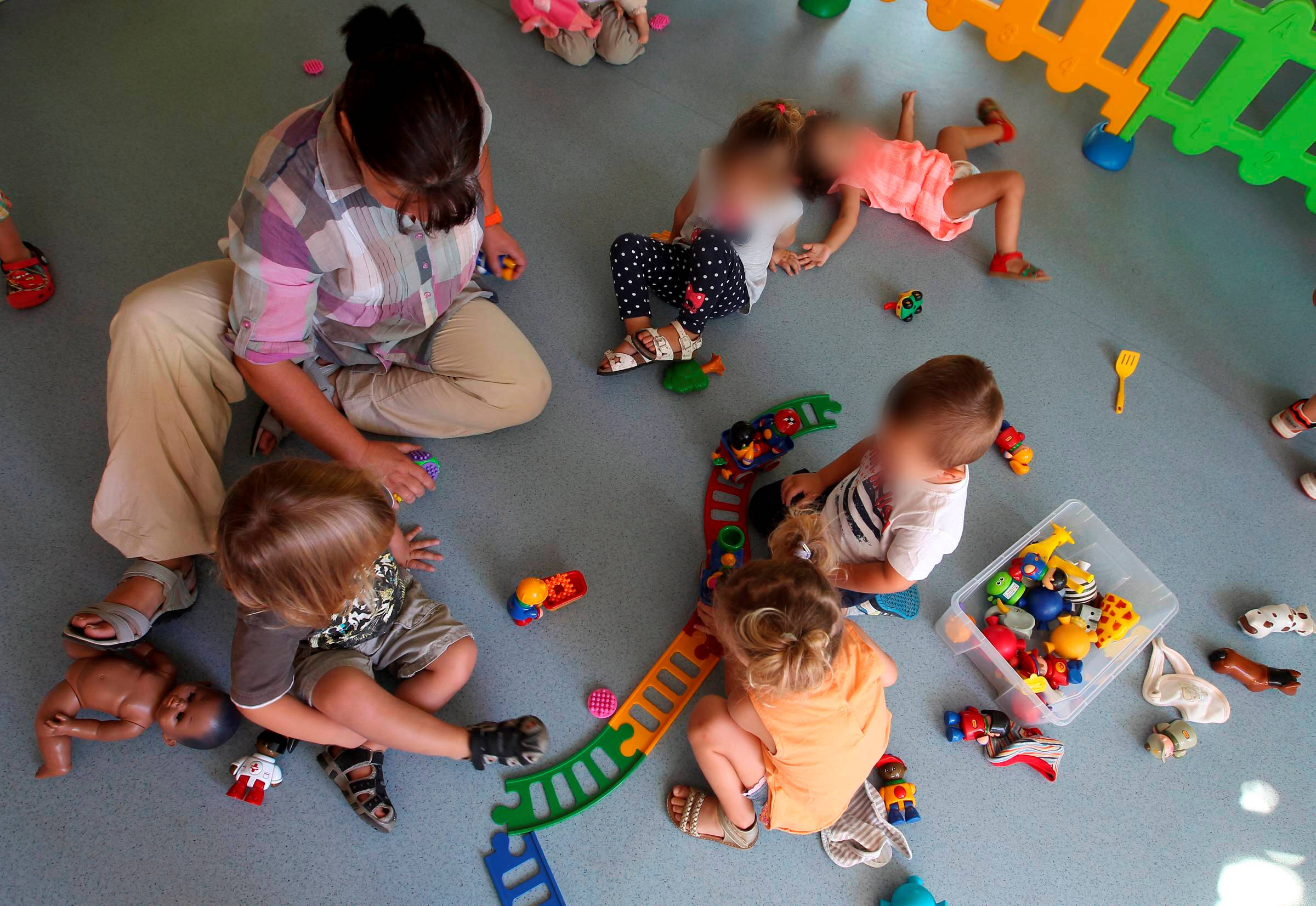 "Un cercle vicieux de la défaillance": pourquoi les crèches sont aujourd'hui à bout de souffle