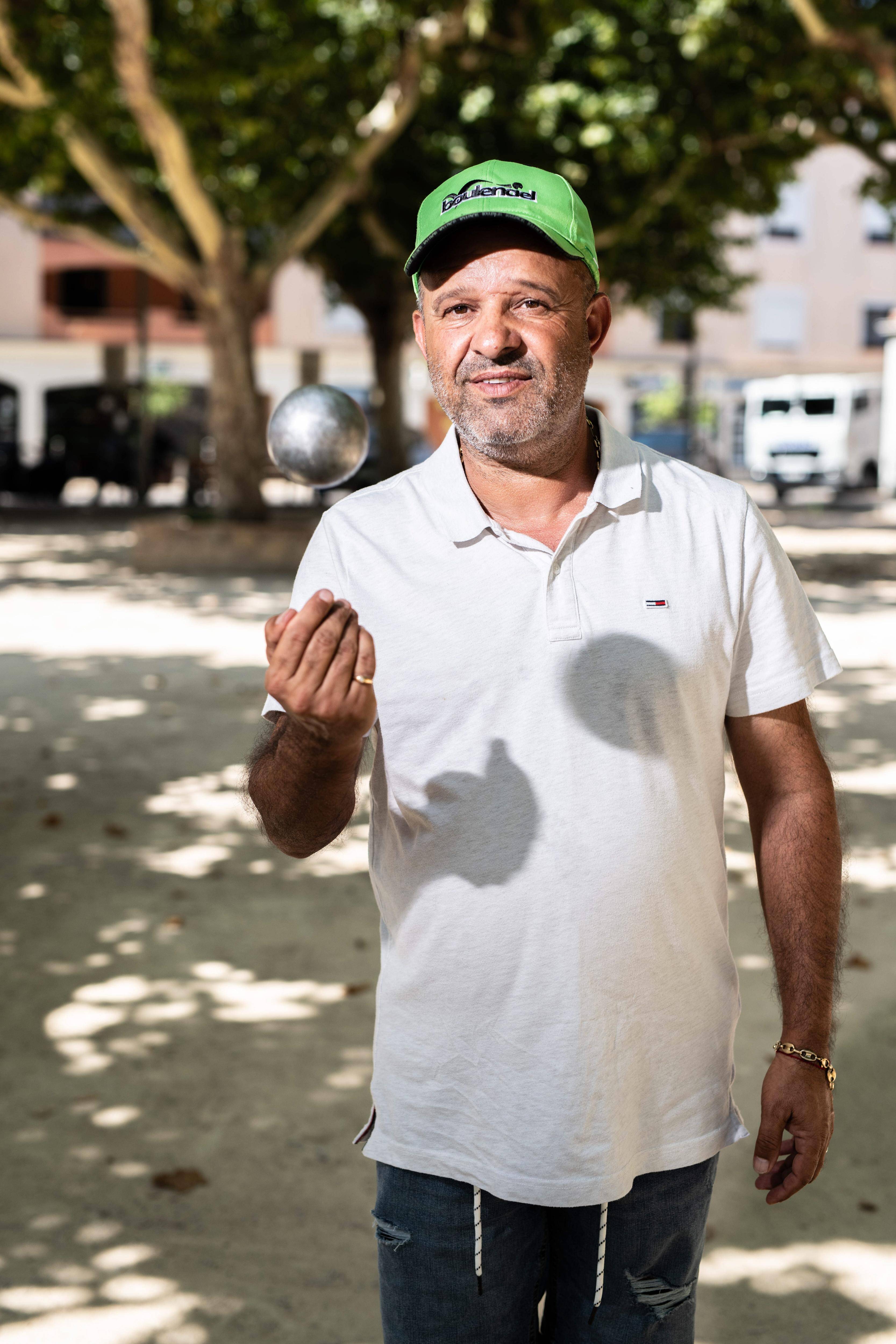 Pétanque aux JO: "Il faut oser interdire l'alcool en compétition", cette légende vivante de la discipline explique comment redorer l'image de ce sport