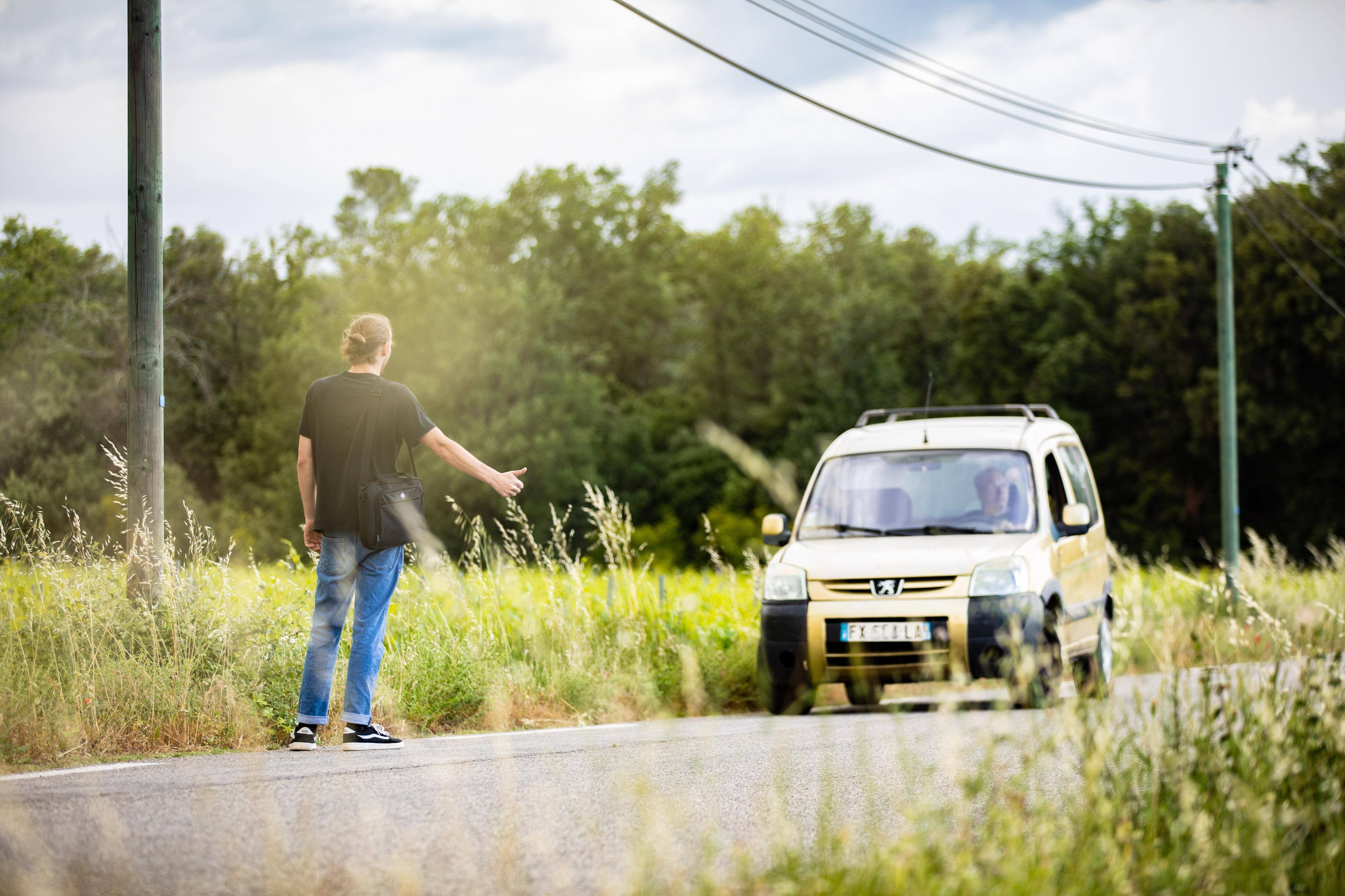 Mobilité rurale: "Pas sûr que la nécessité de sortir de la dépendance à la voiture ait été comprise", estime cette spécialiste