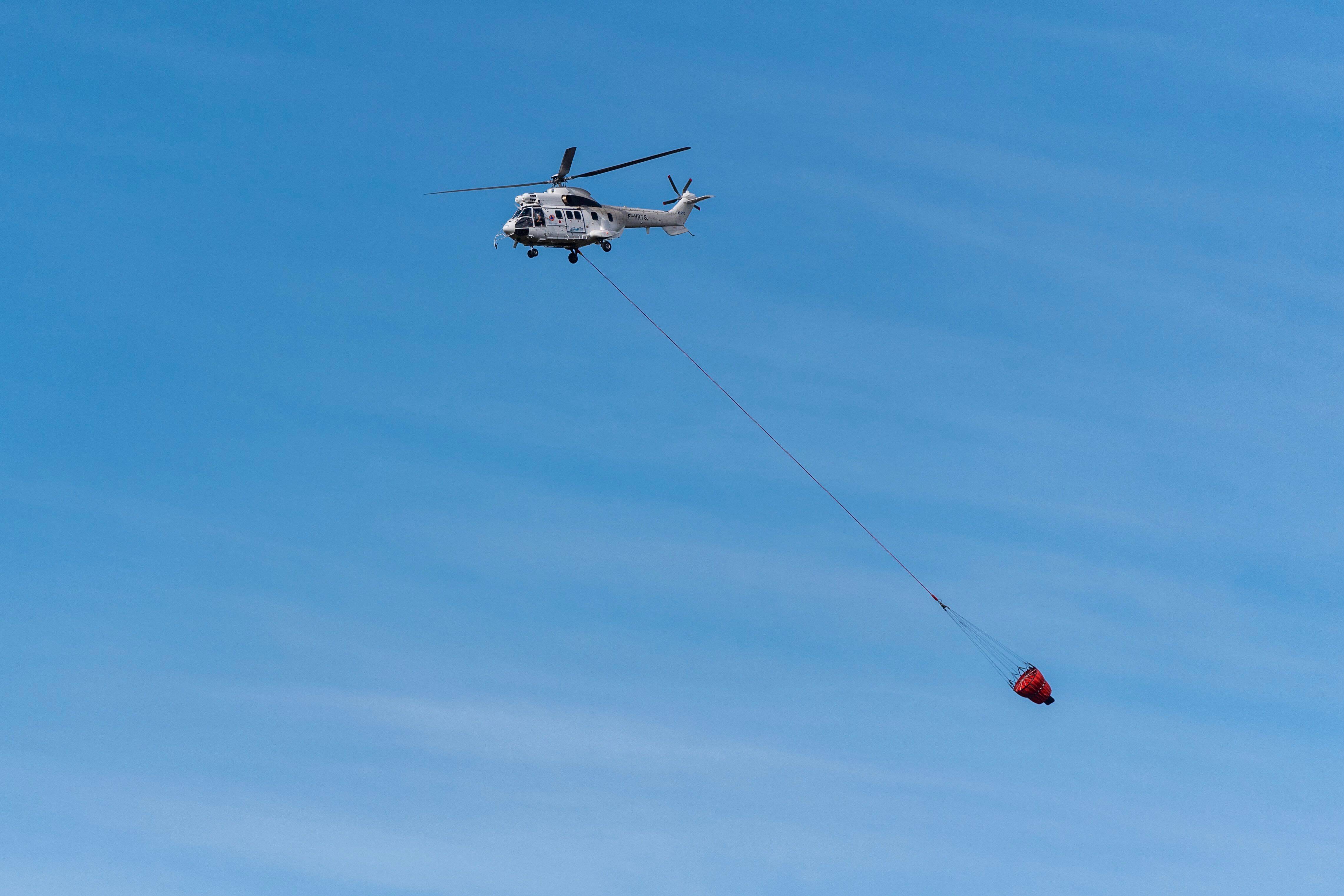 "Le feu est actif et pas encore fixé": on fait le point sur l'incendie de Vidauban ce mercredi matin